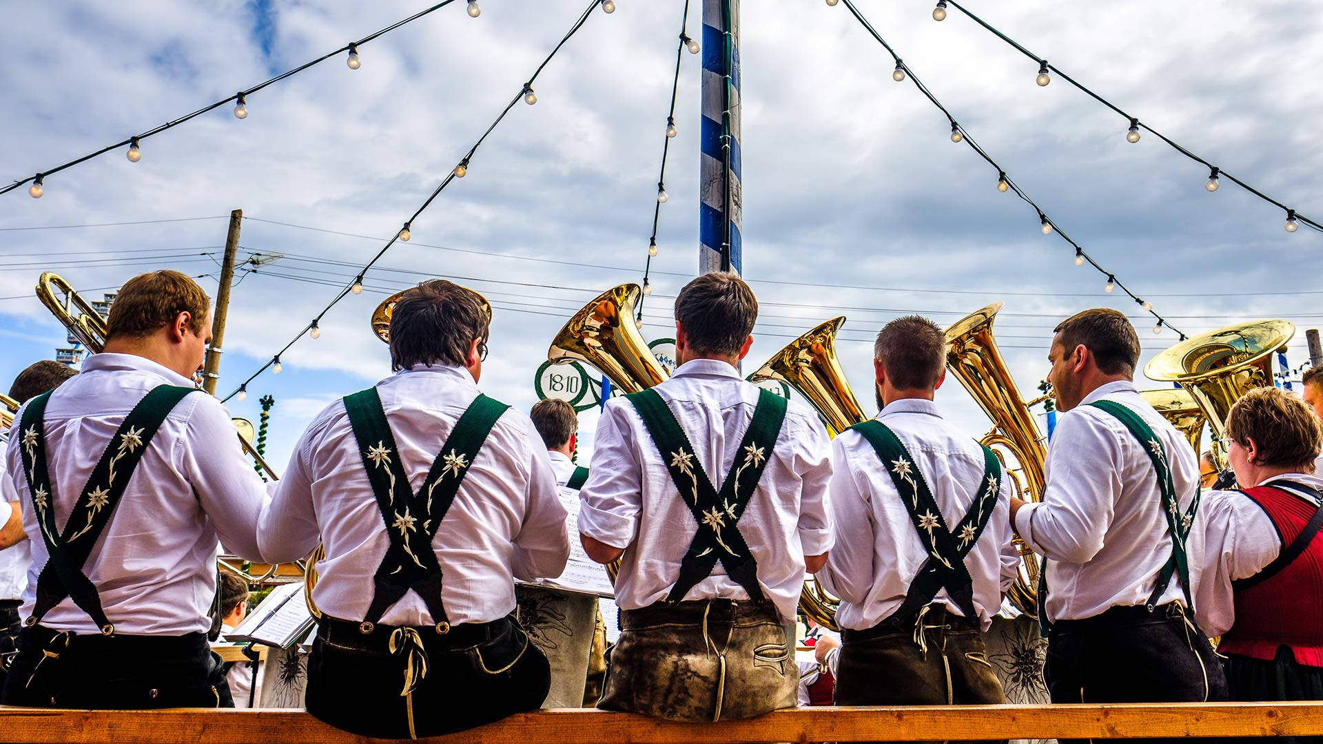 Oktoberfest Tuba Band Background