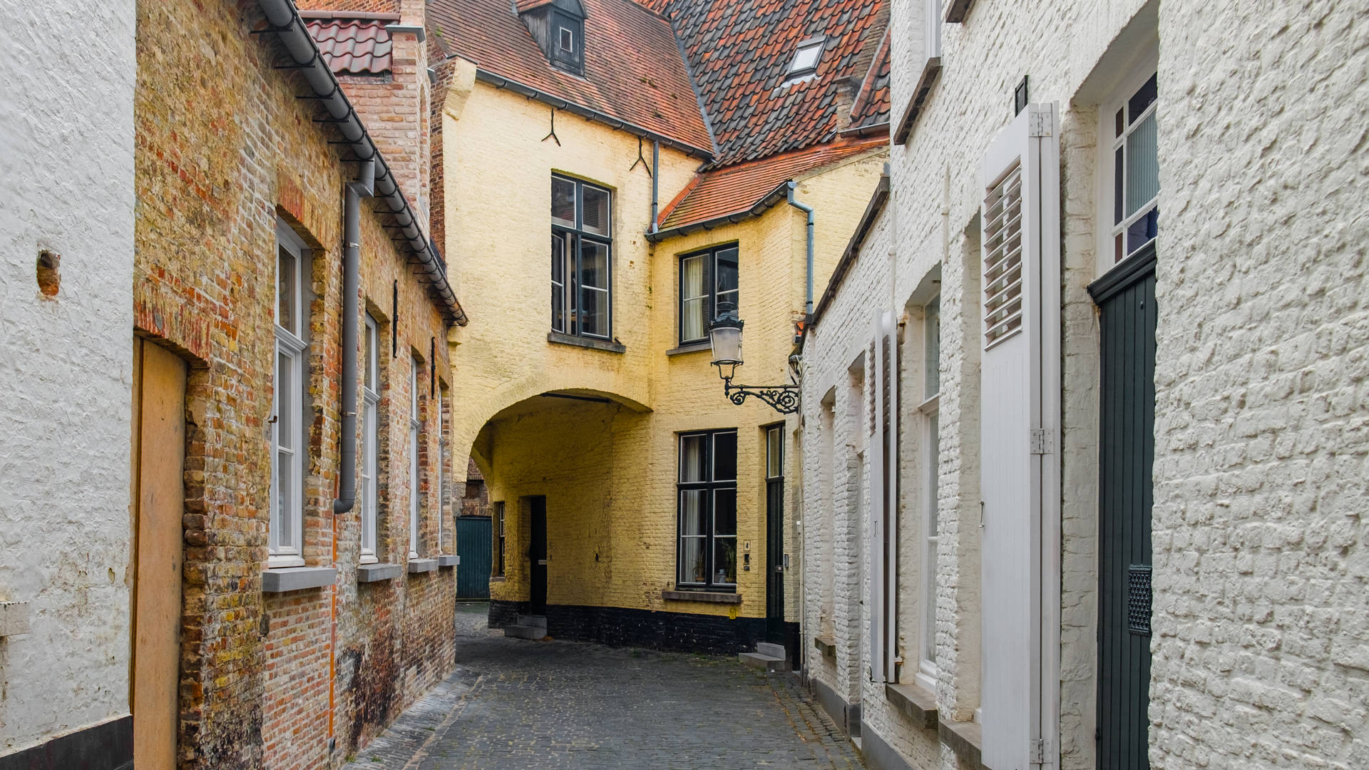 Old Belgium Alleyway Background