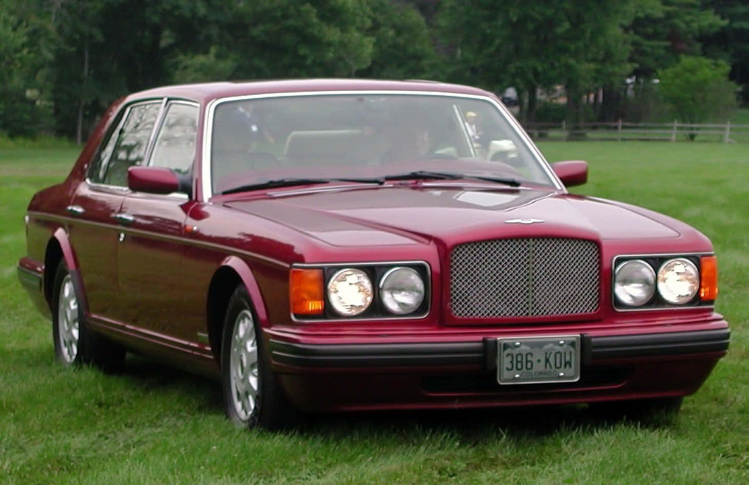 Old Bentley Azure Background