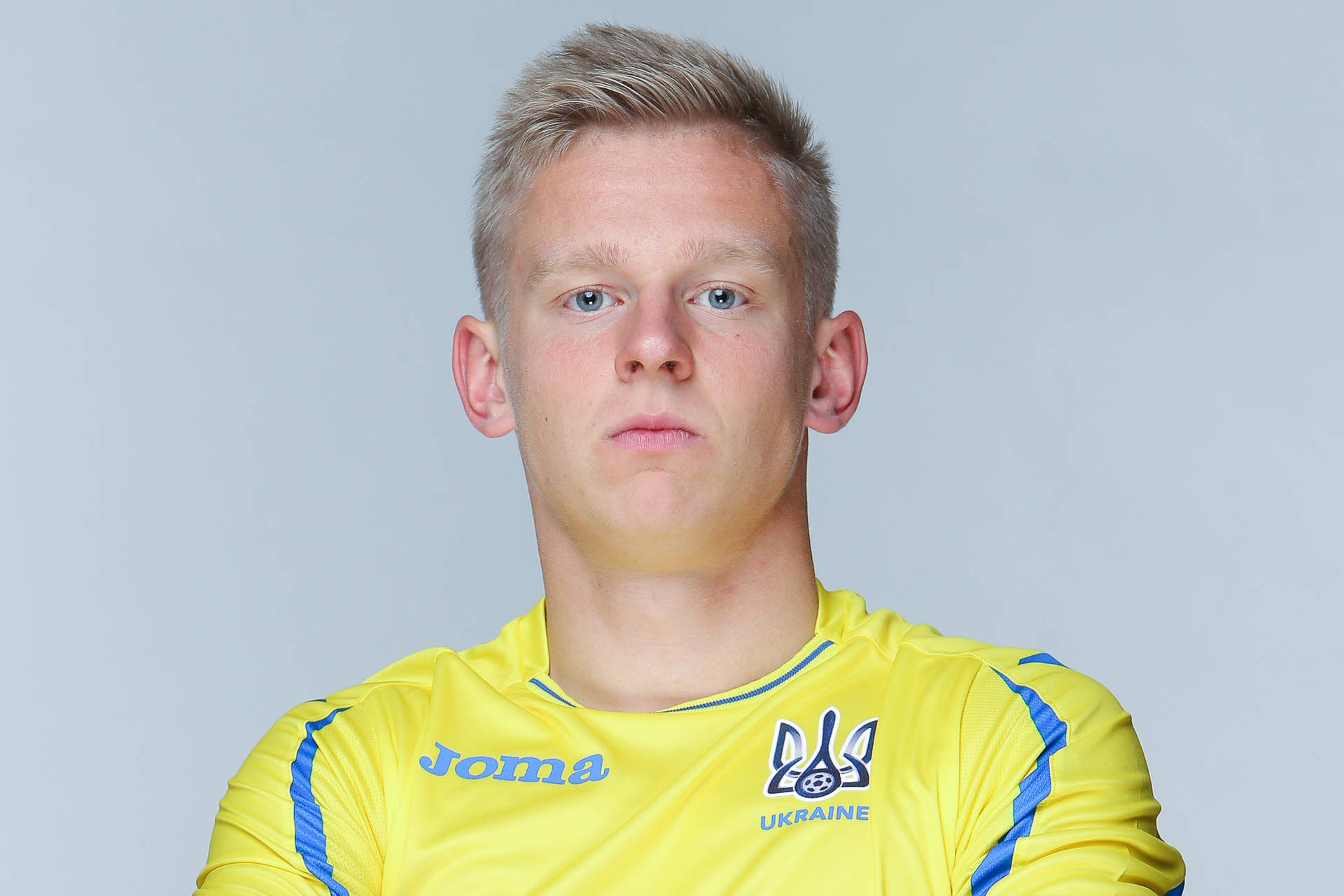 Oleksandr Zinchenko Young Background