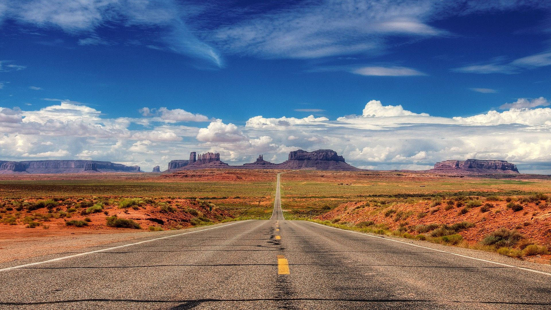 On The Way To Monument Valley Background