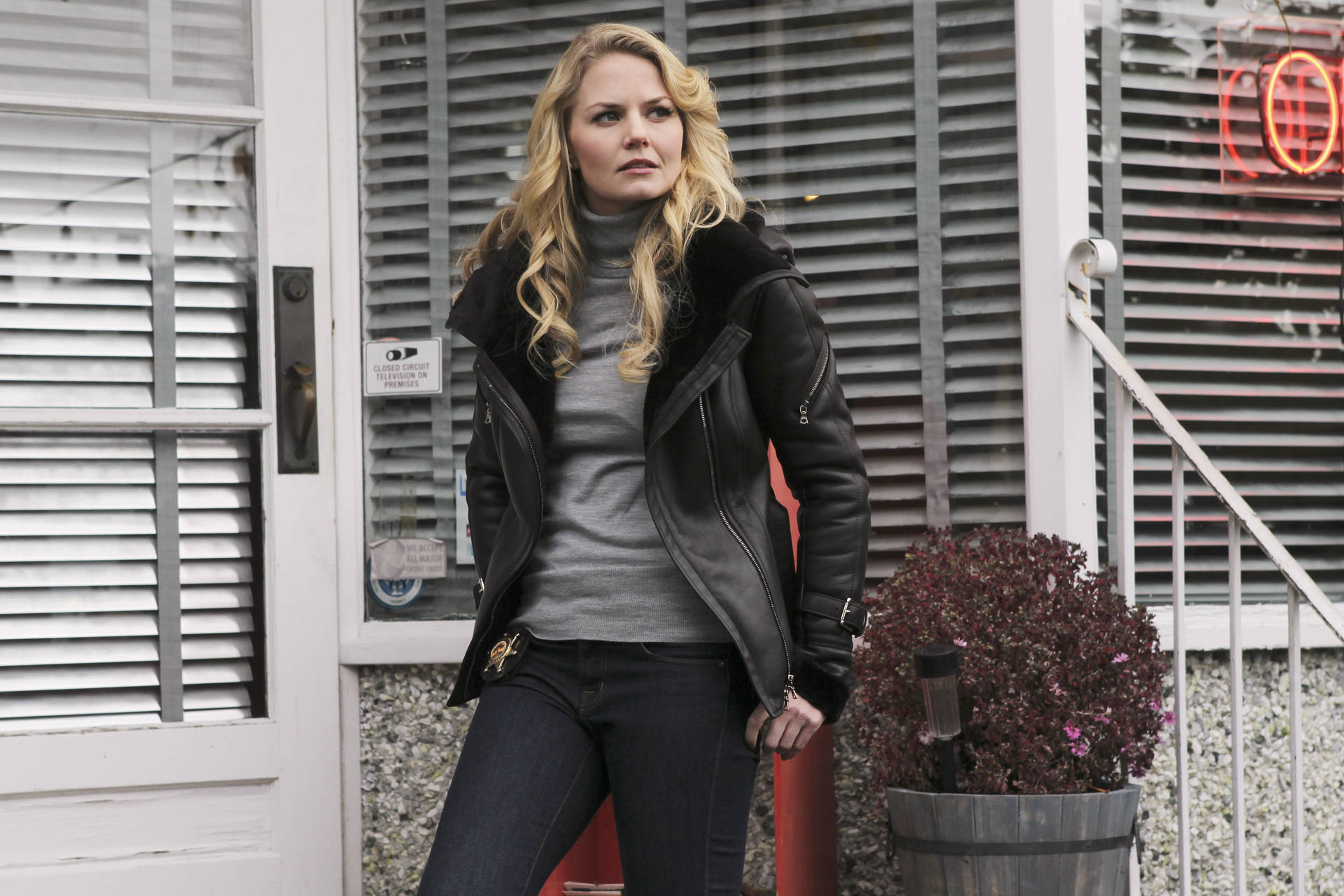 Once Upon A Time Emma Casual Background