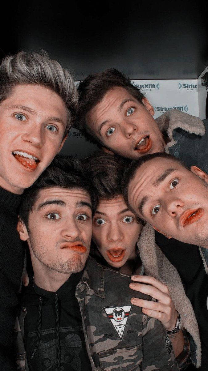 One Direction Aesthetic Silly Faces Background