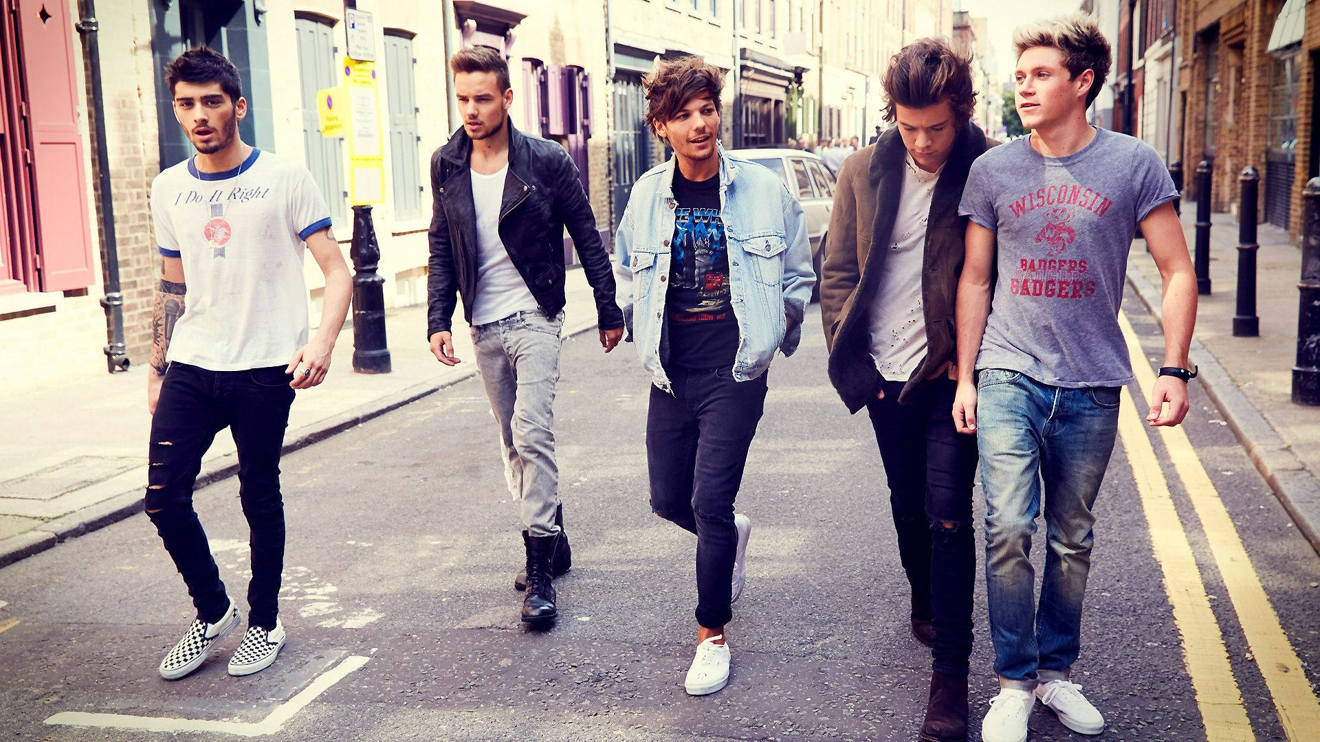 One Direction Walking In The City Background