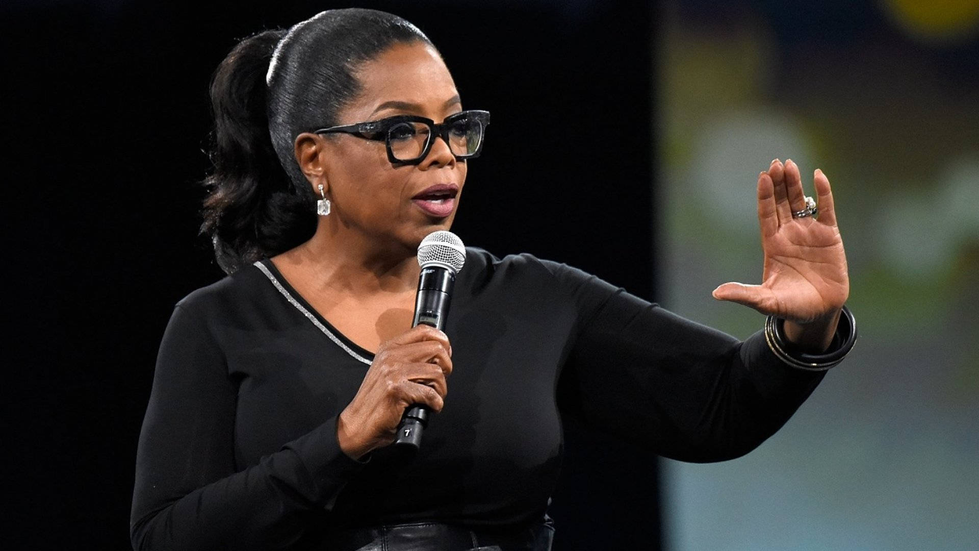 Oprah Winfrey In Black Outfit Background