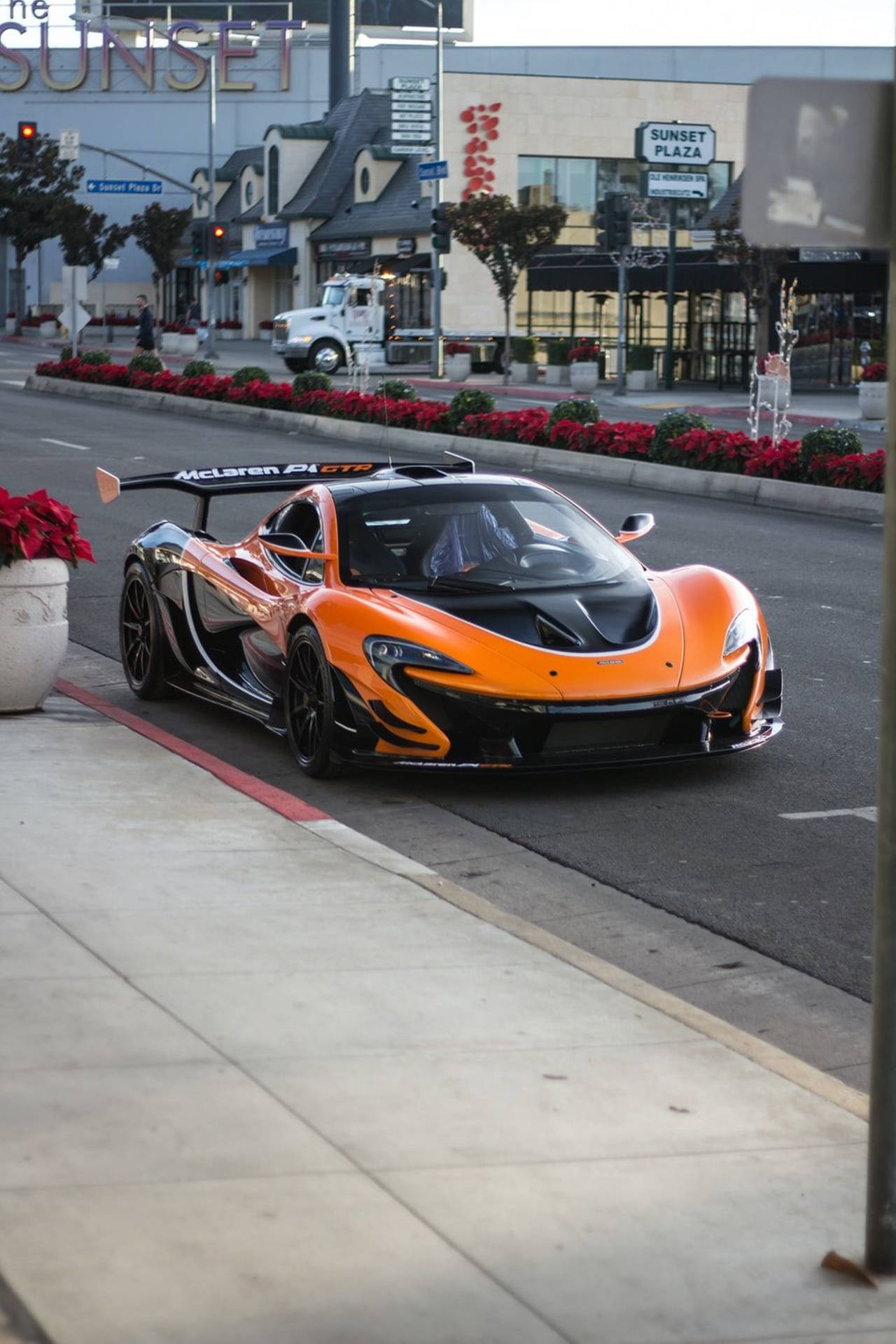 Orange Thin P1gtr Mclaren Iphone Background