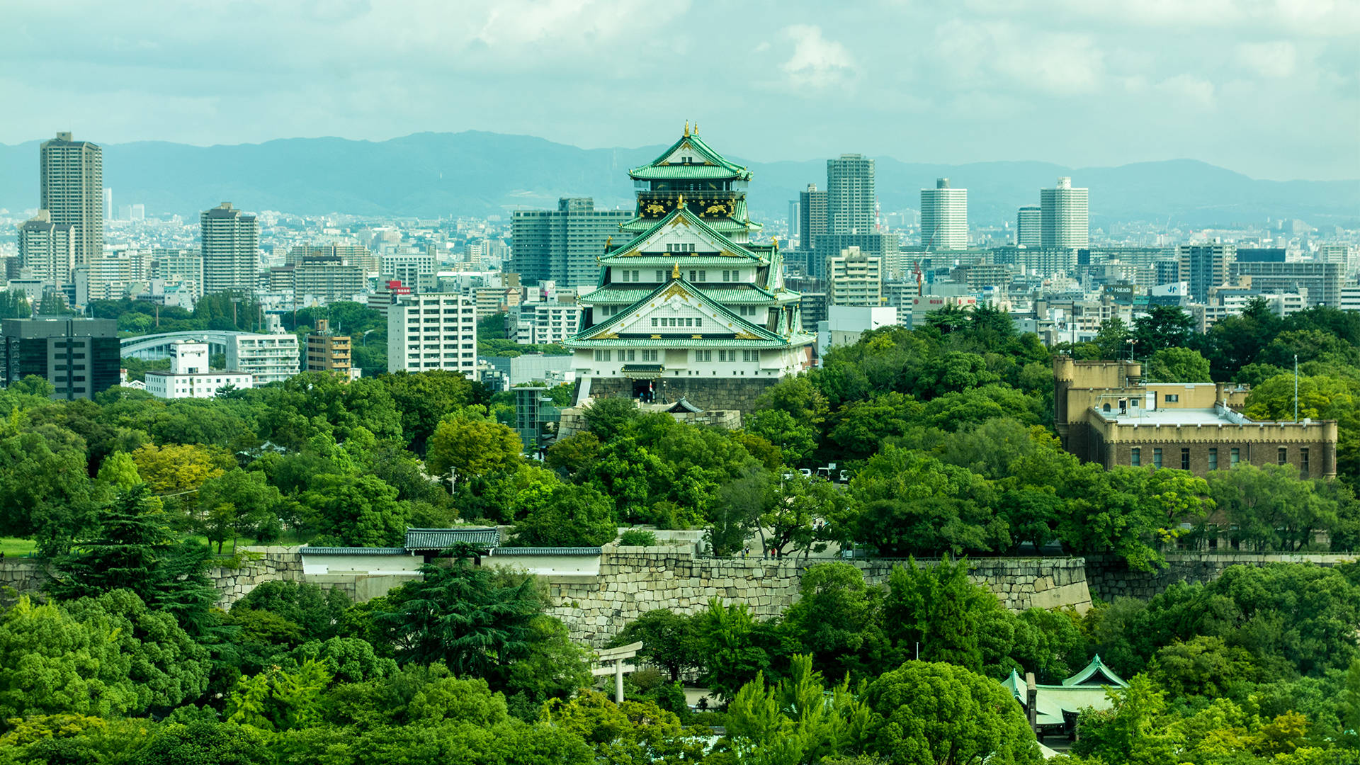 Osaka Castle Green City Background