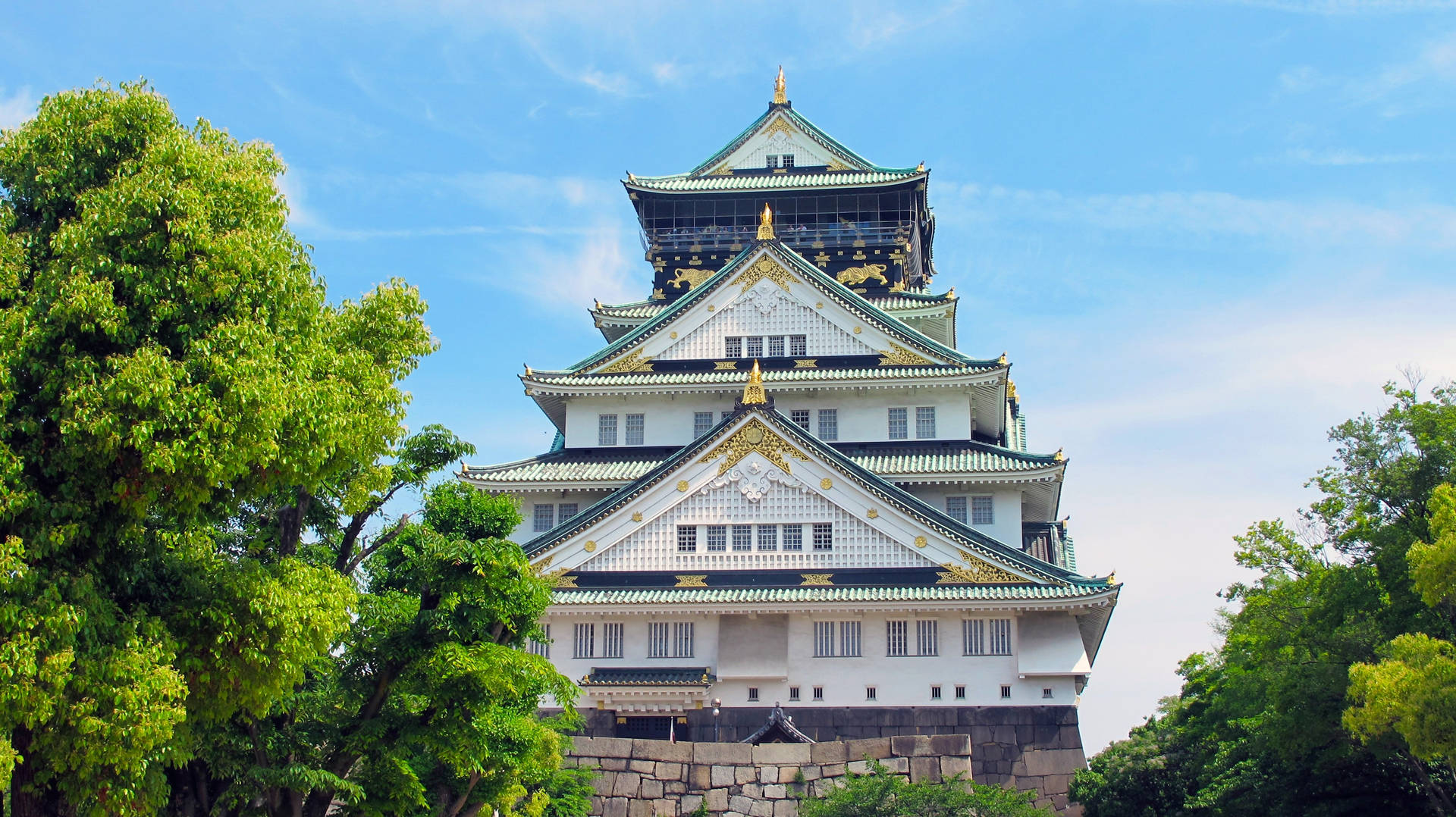 Osaka Castle On A Fine Day Background