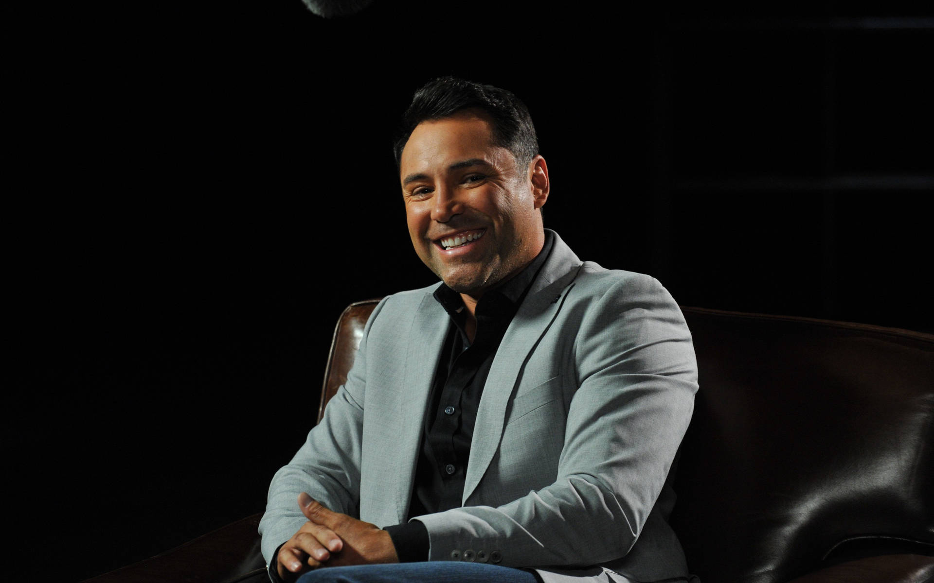 Oscar De La Hoya Formal Background