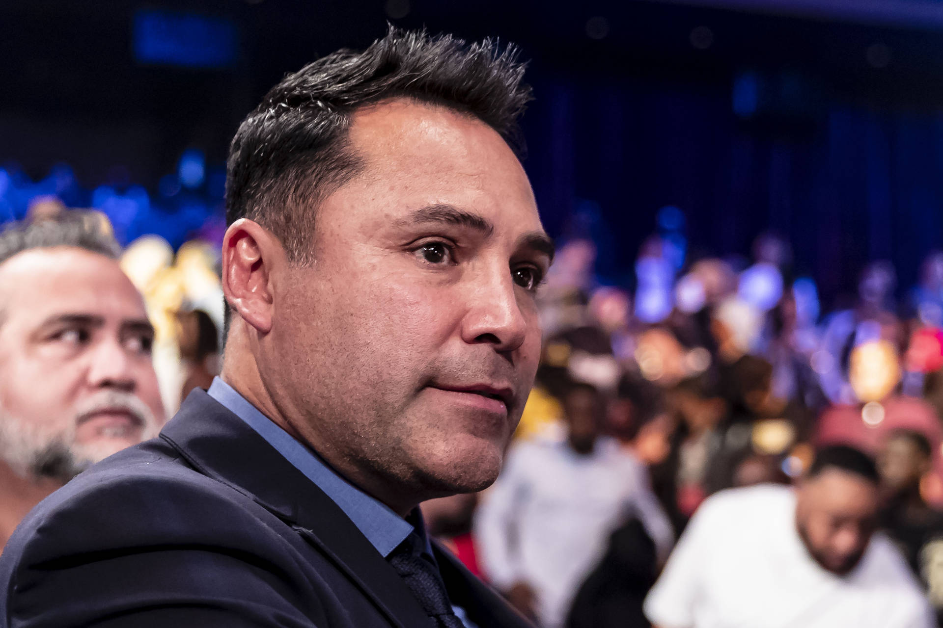 Oscar De La Hoya In The Audience Background