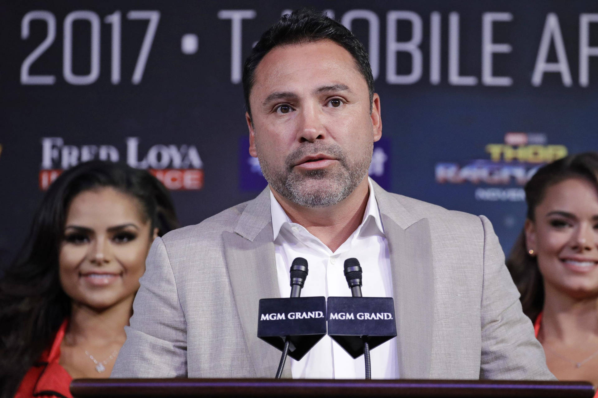 Oscar De La Hoya Speaking Background