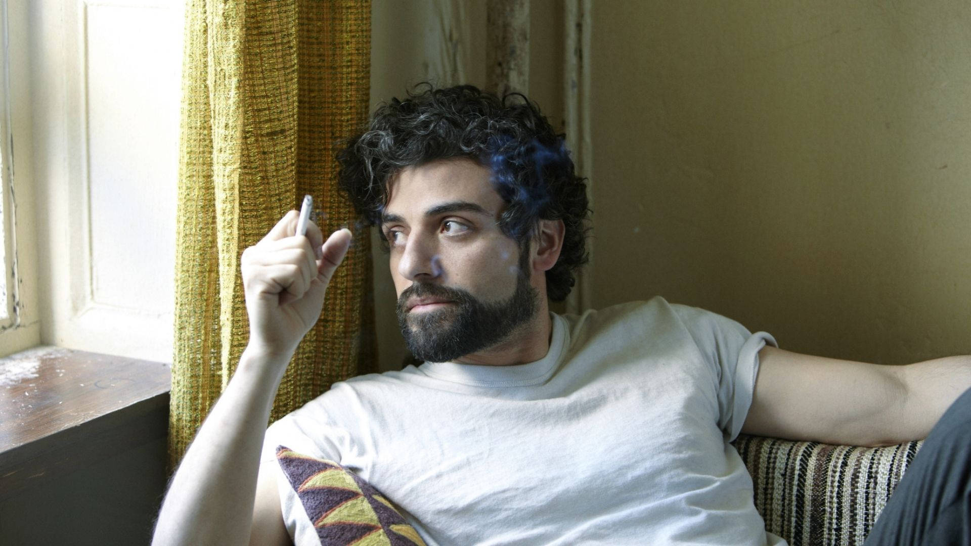 Oscar Isaac Looking Outside Background