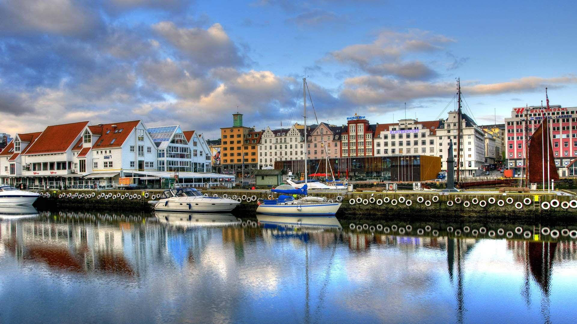 Oslo Sunny Docks Background