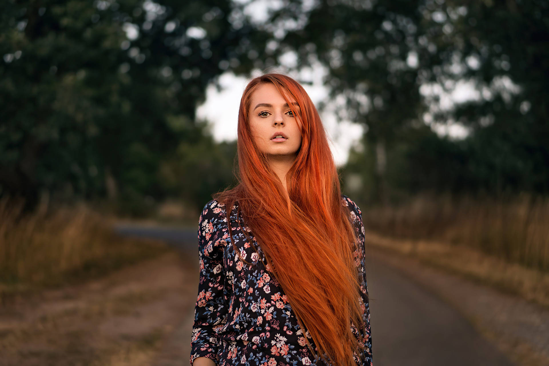 Outdoor Redhead Model Background