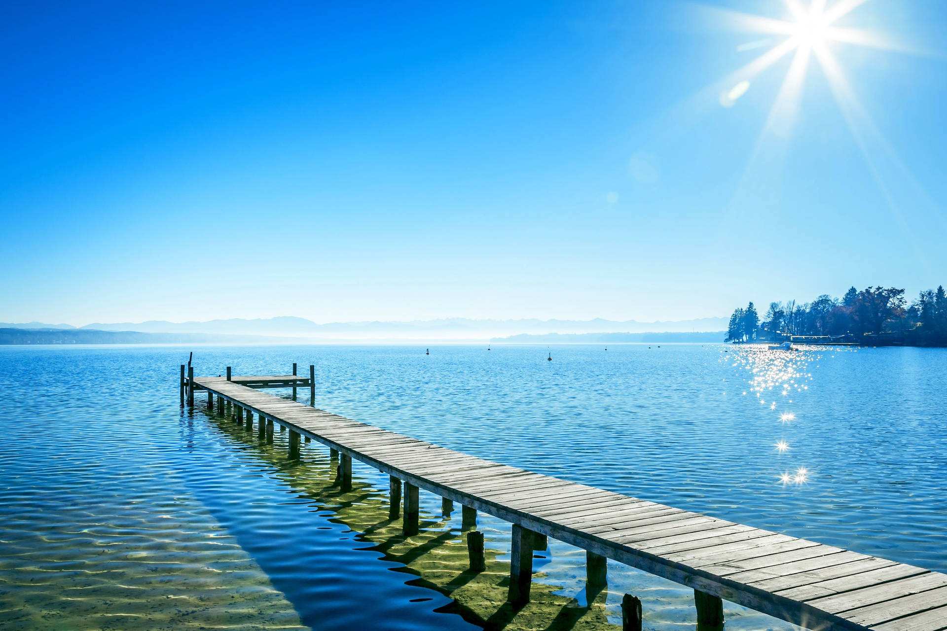 Outdoor Sunny Sea Dock Background