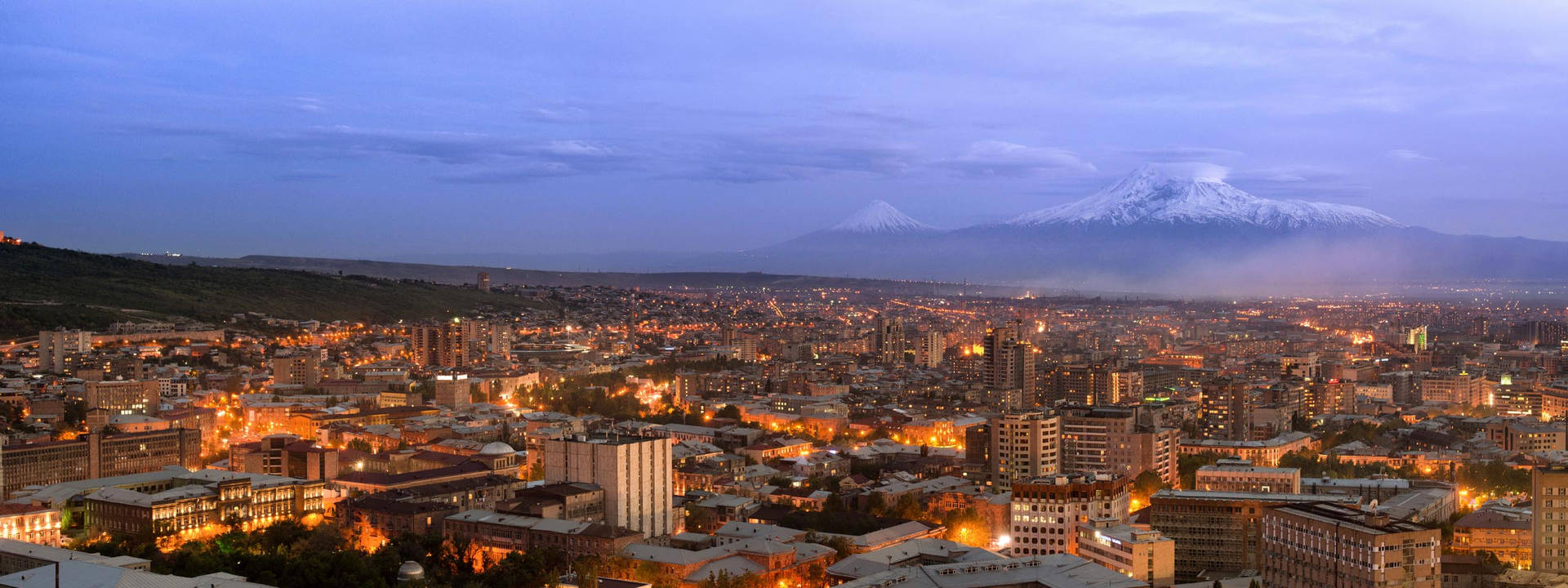 Overwhelming View In Yerevan Background