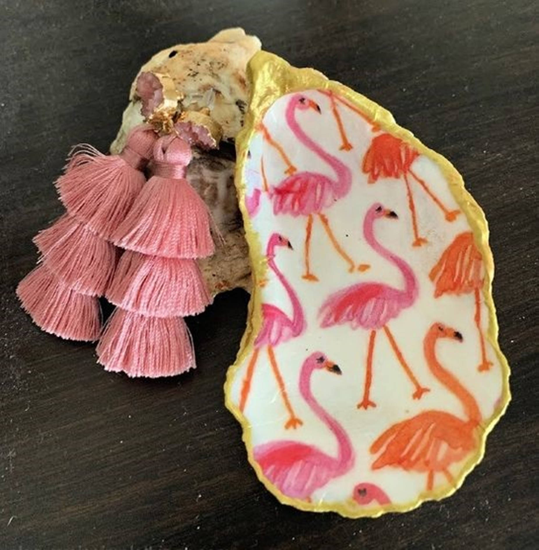 Oyster Shell With Pink Charm