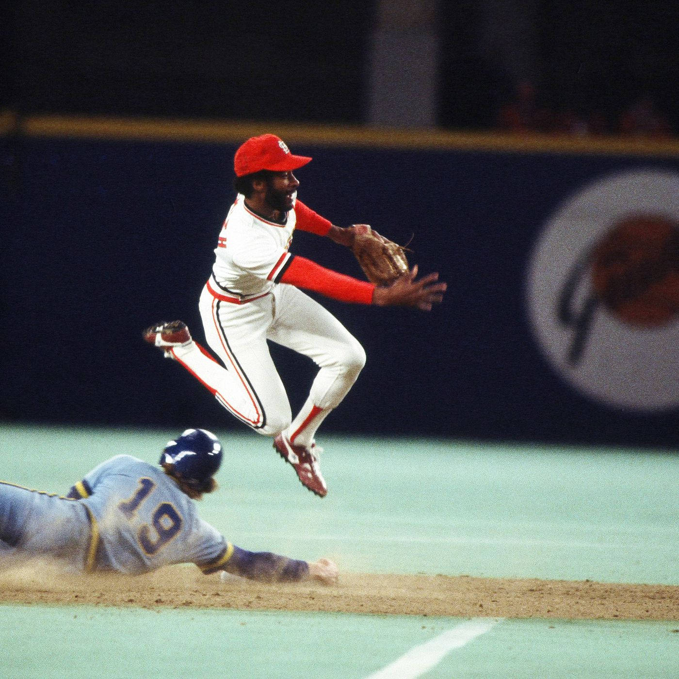 Ozzie Smith High Jump Background