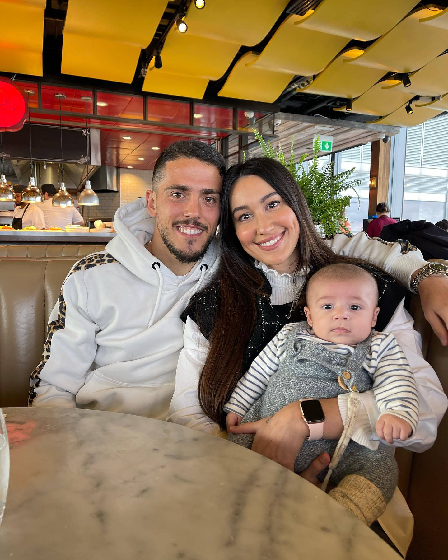 Pablo Fornals Dining Family