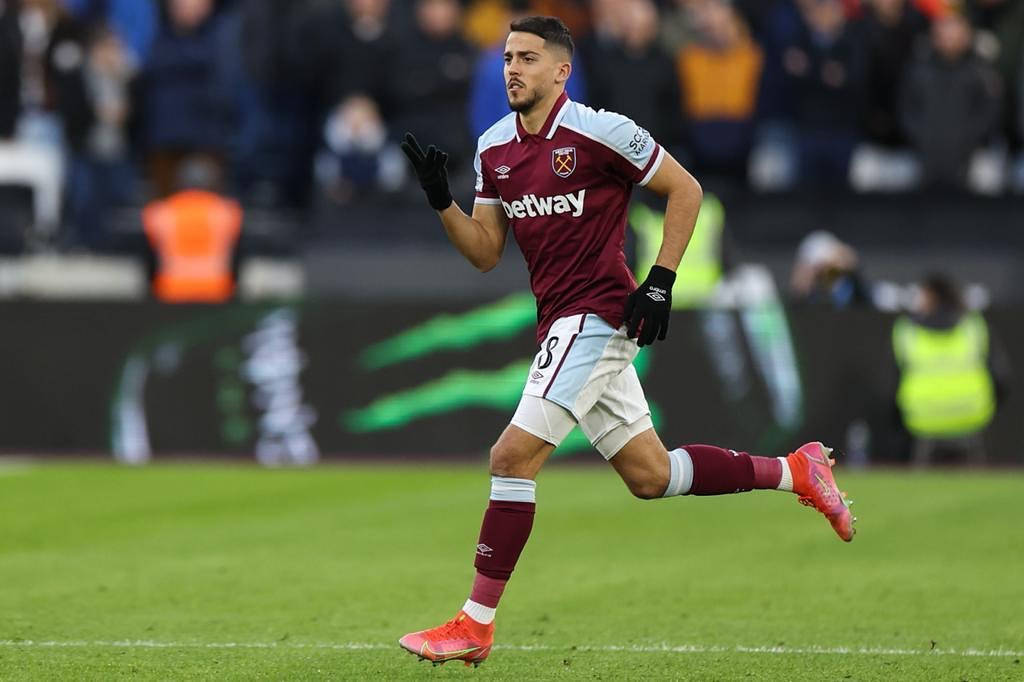 Pablo Fornals Red And Maroon Background