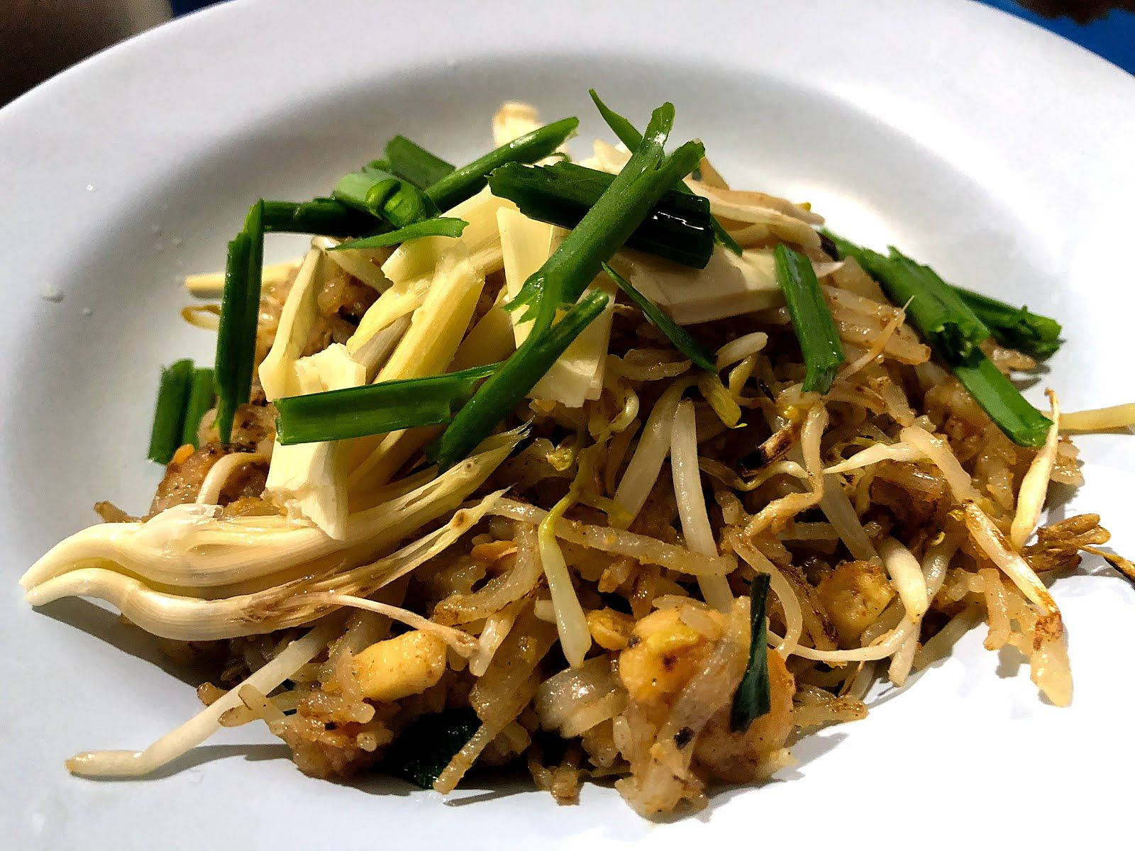 Pad Thai Noodles With Chopped Green Beans