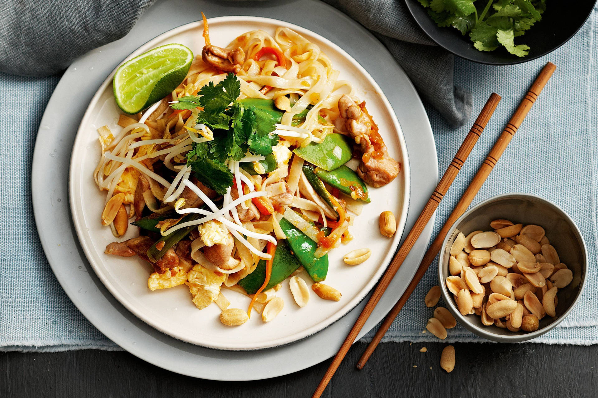 Pad Thai Noodles With Peanuts