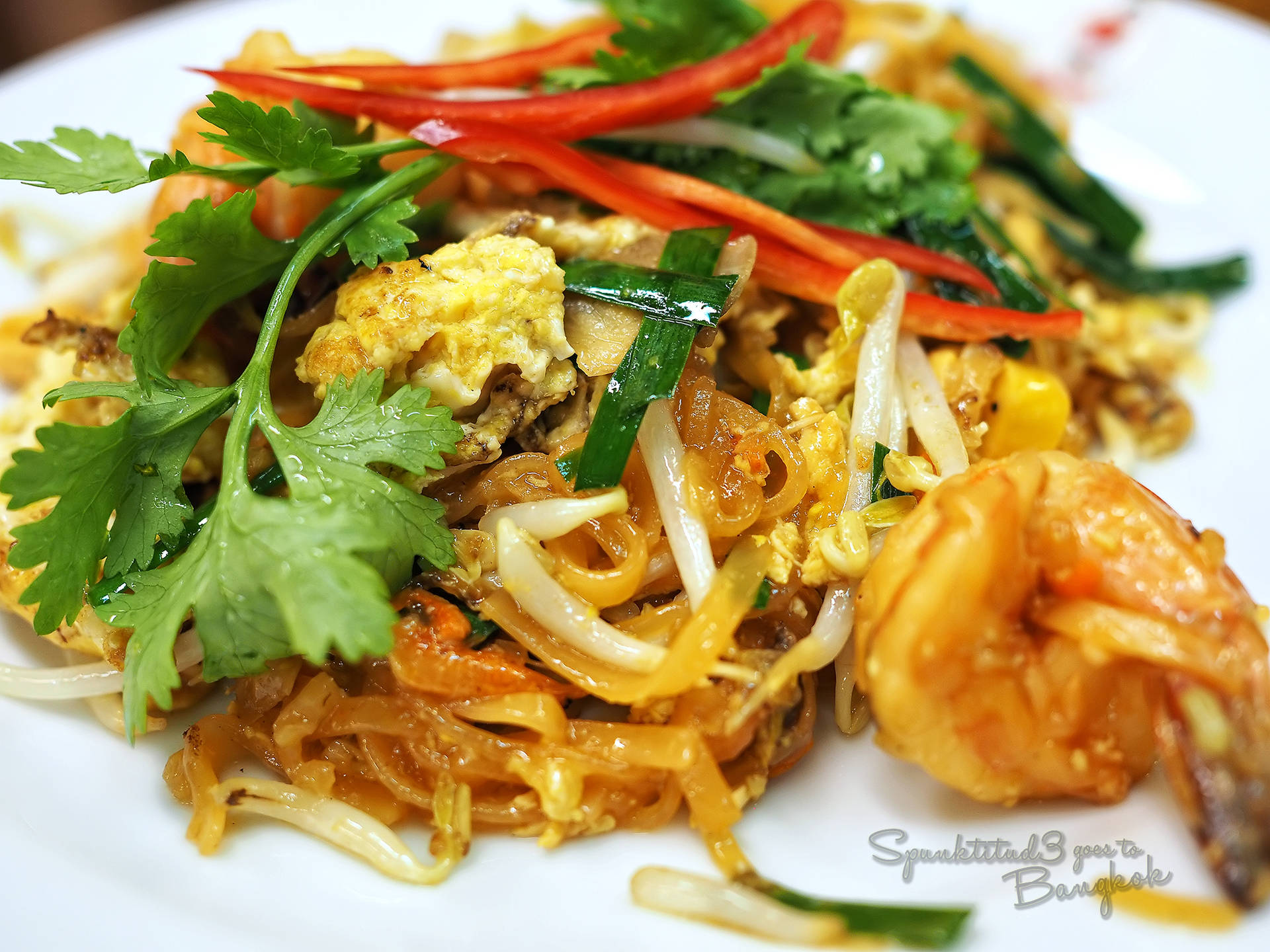 Pad Thai With Cilantro, Peppers, And Shrimp