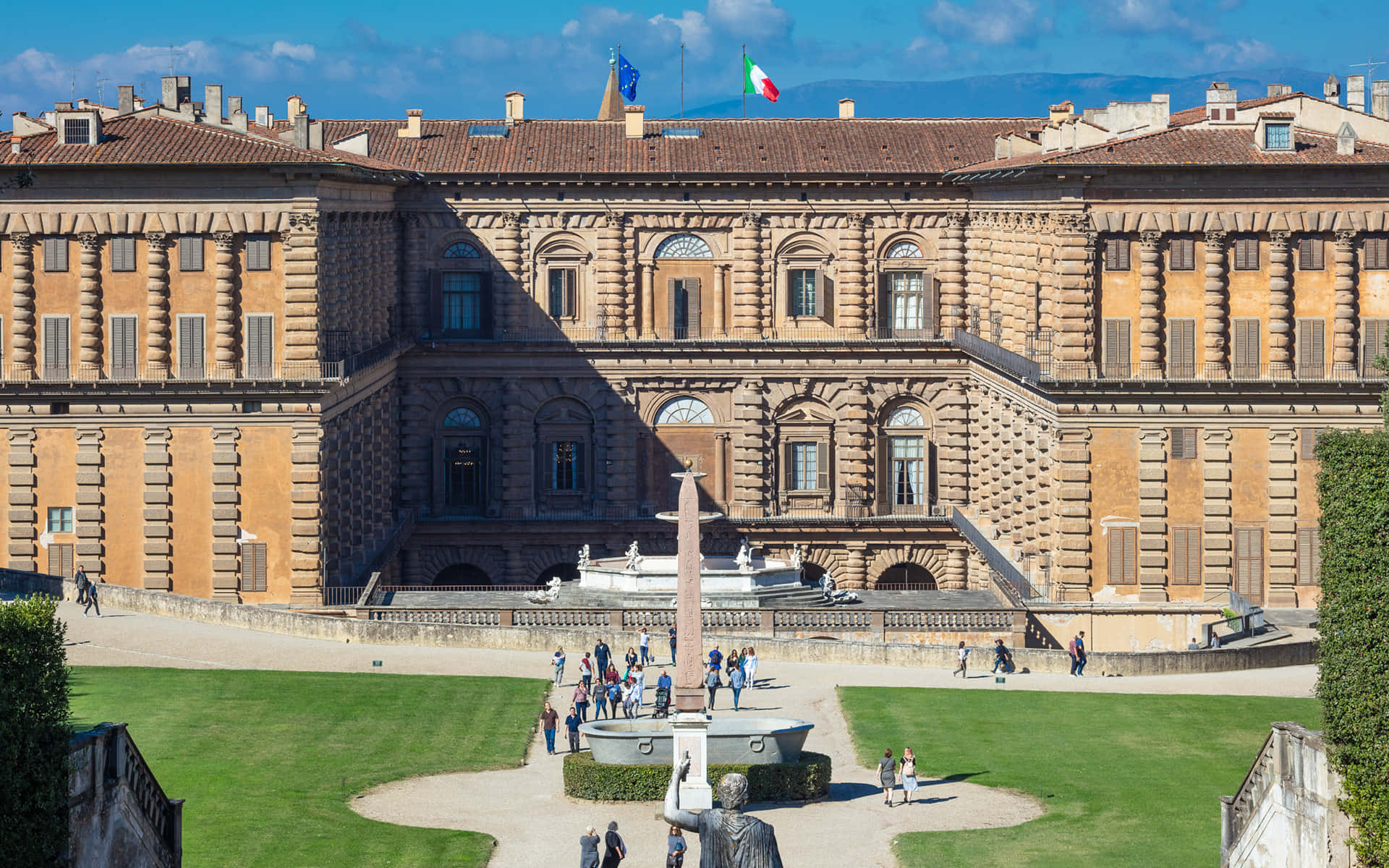 Palazzo Pitti Bright Day Background