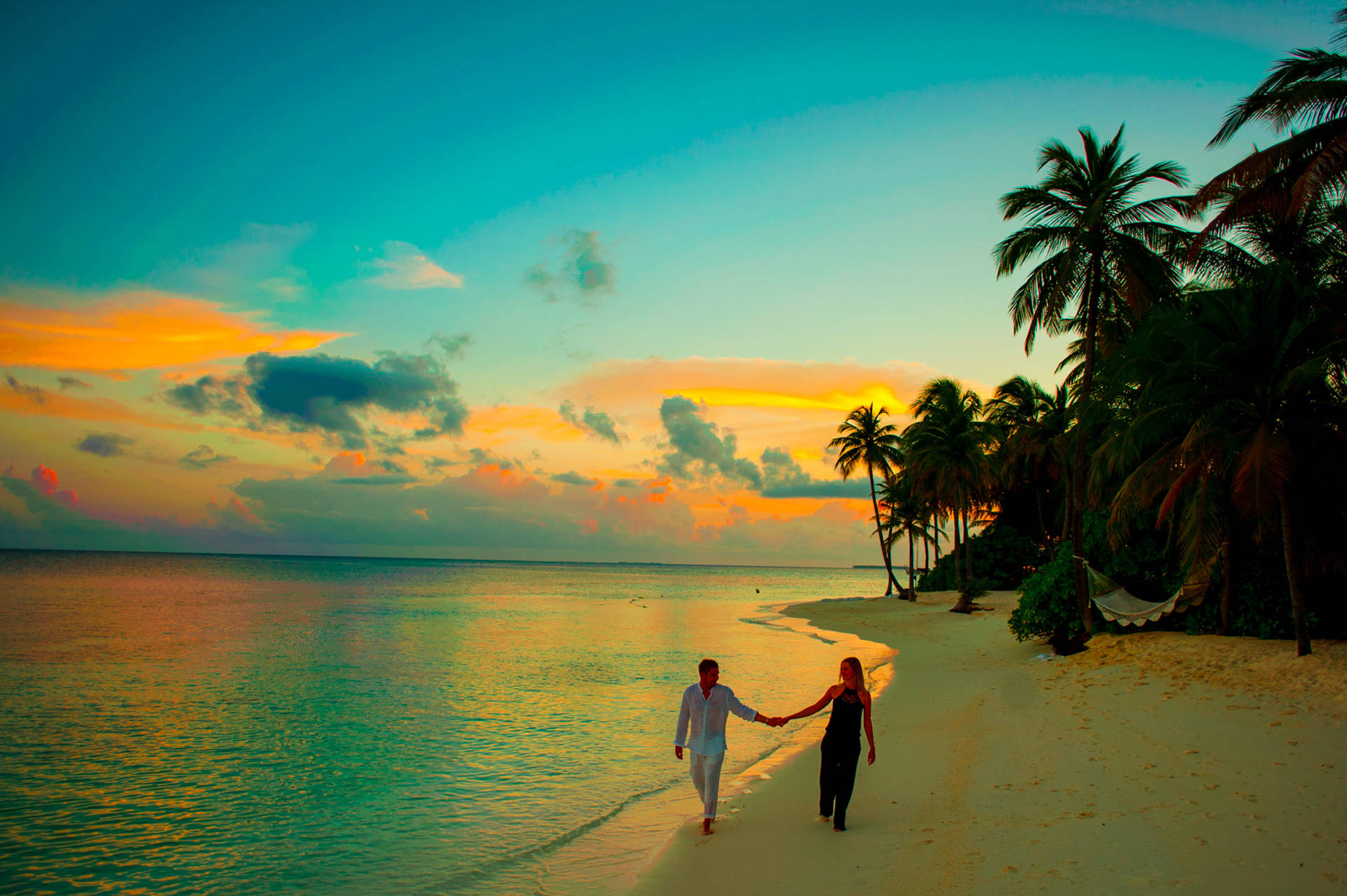 Palm Tree Sunset Couple