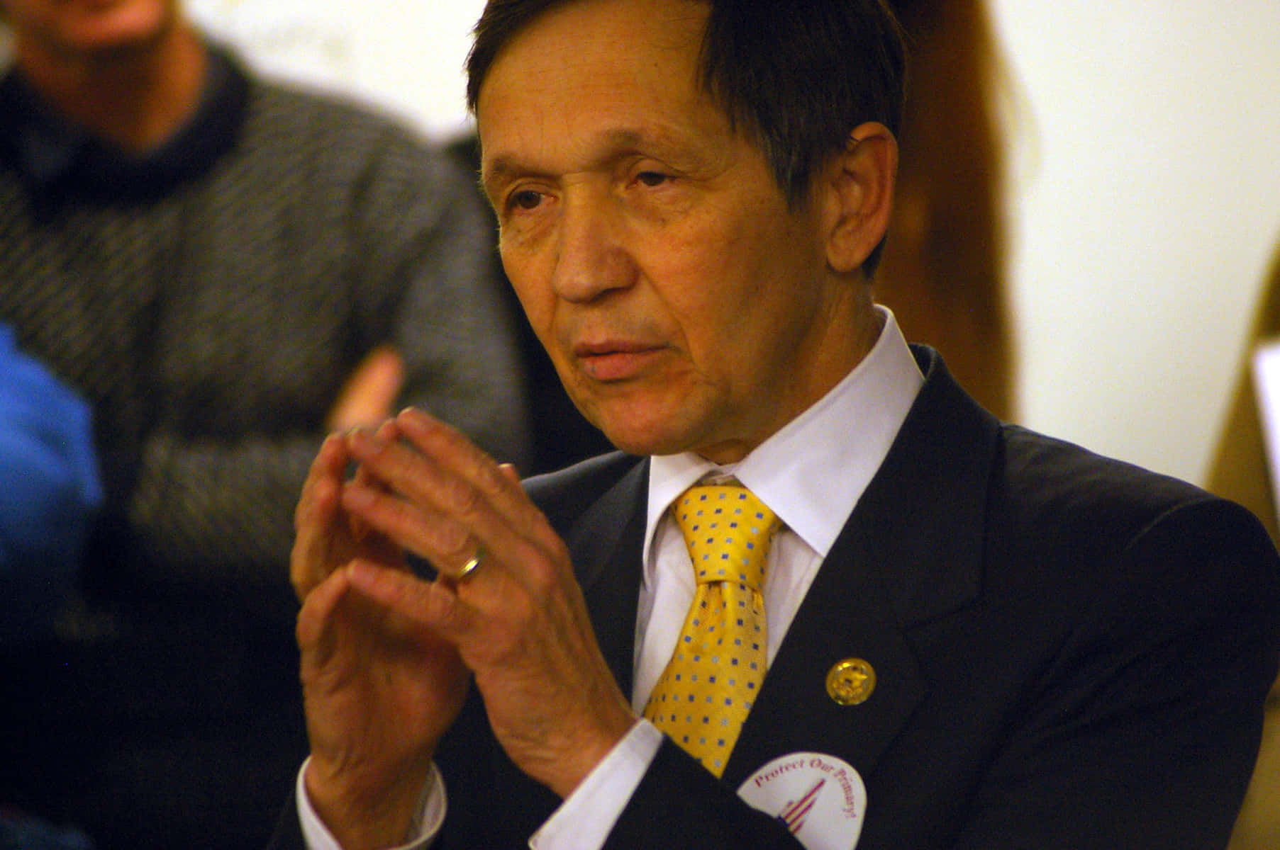 Palms Of Dennis Kucinich Background