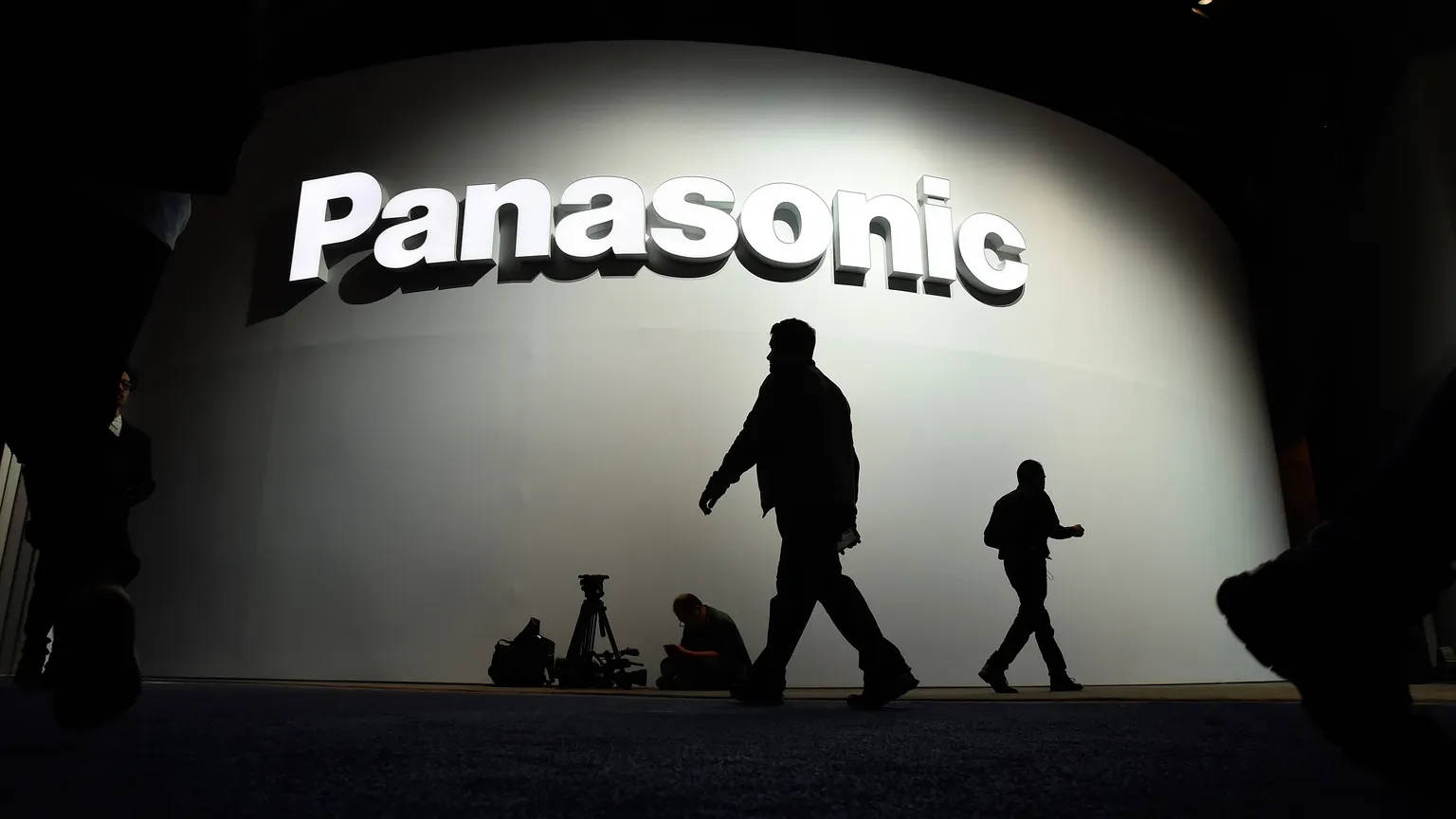 Panasonic Silhouette Men Background