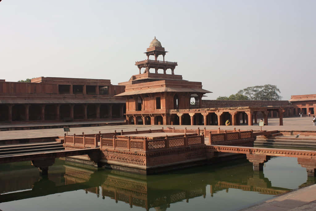 Panch Mahal In Fatehpur Sikri On A Bright Day Background