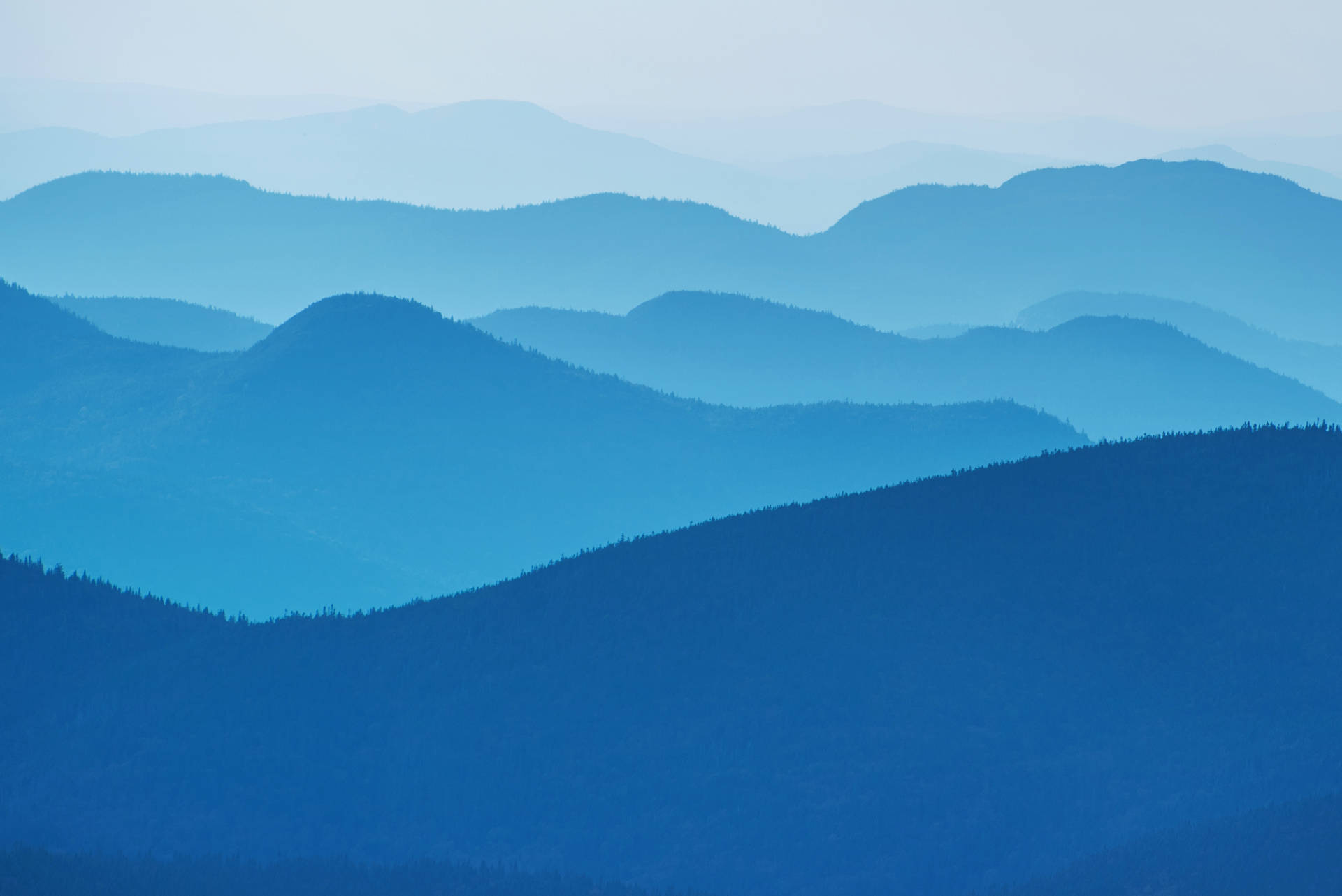 Panoramic Blue Mountains Background