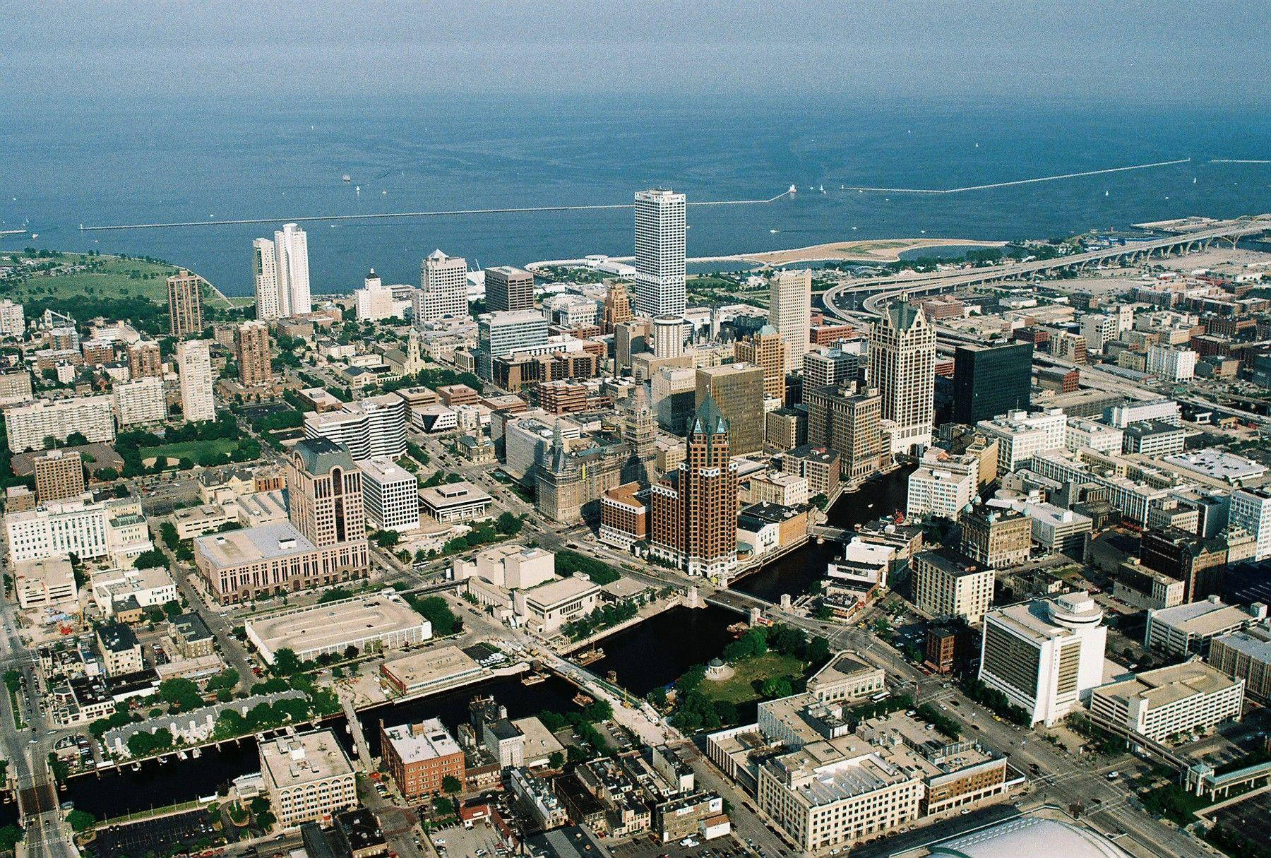 Panoramic View Of Milwaukee's Skyline Background