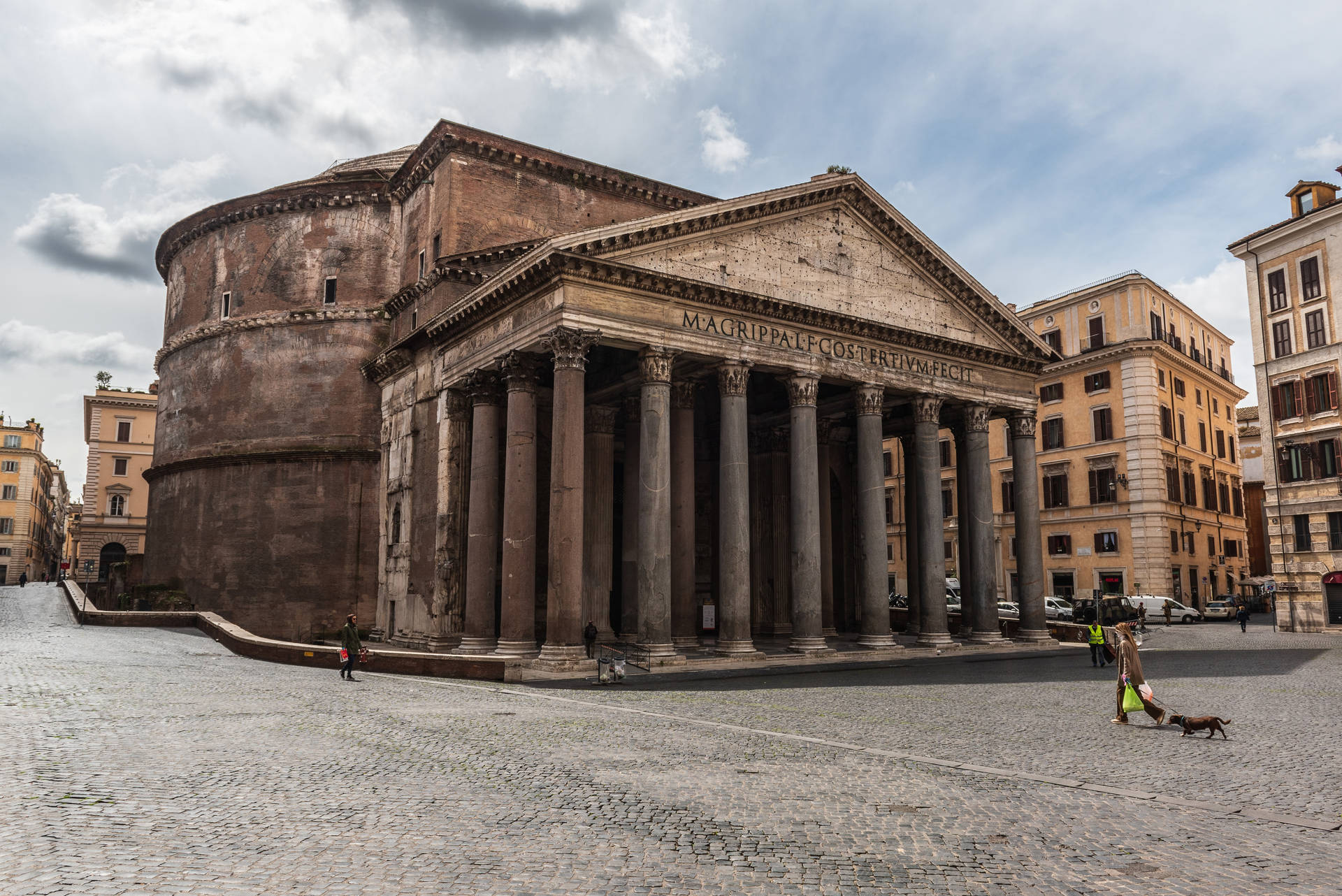 Pantheon With Empty Streets Background