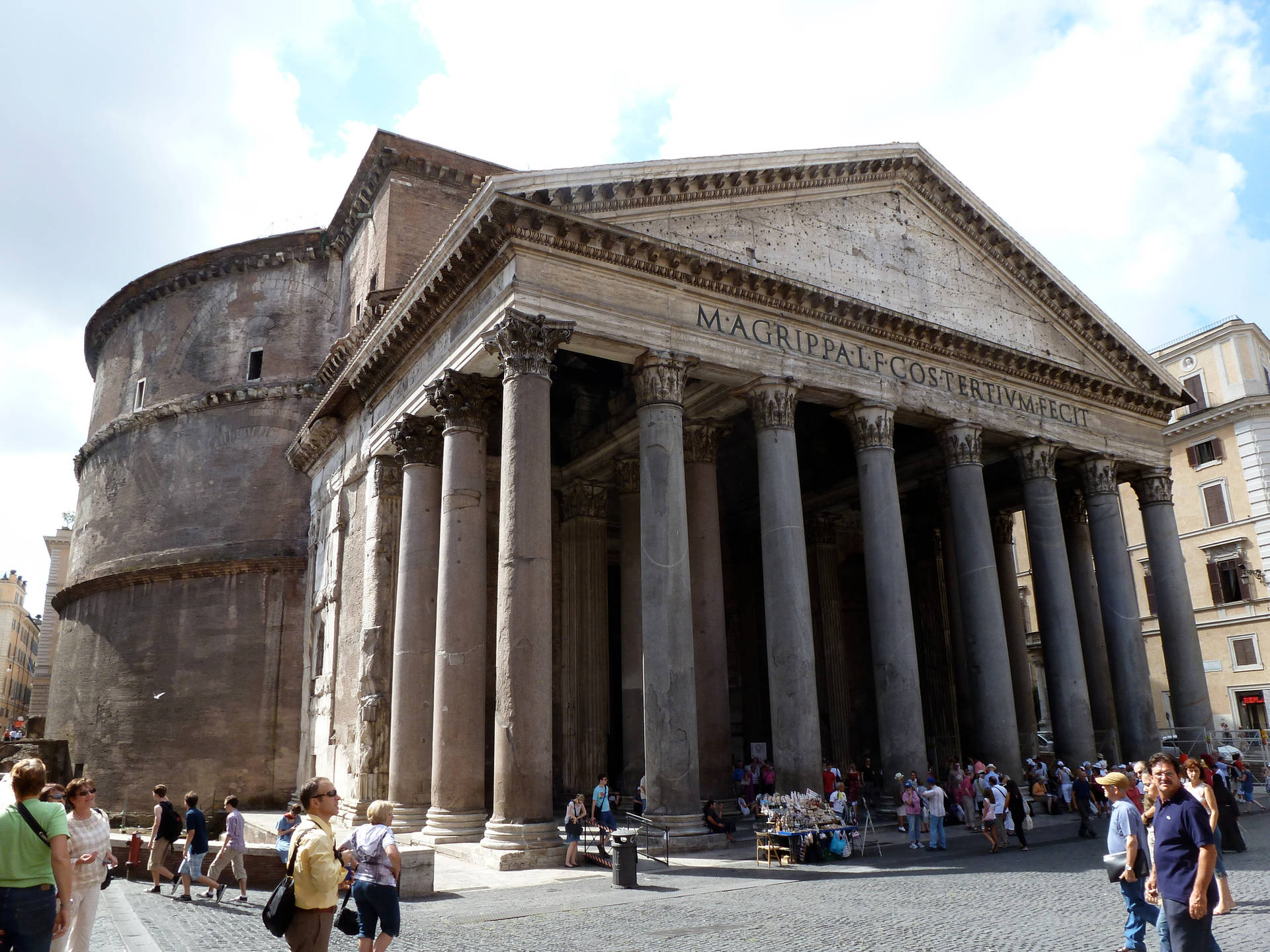 Pantheon With Street Vendors