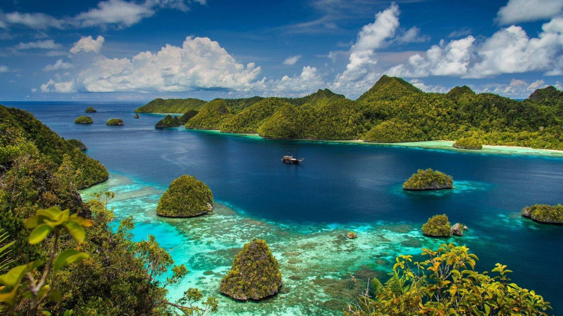 Papua New Guinea Little Islands Background