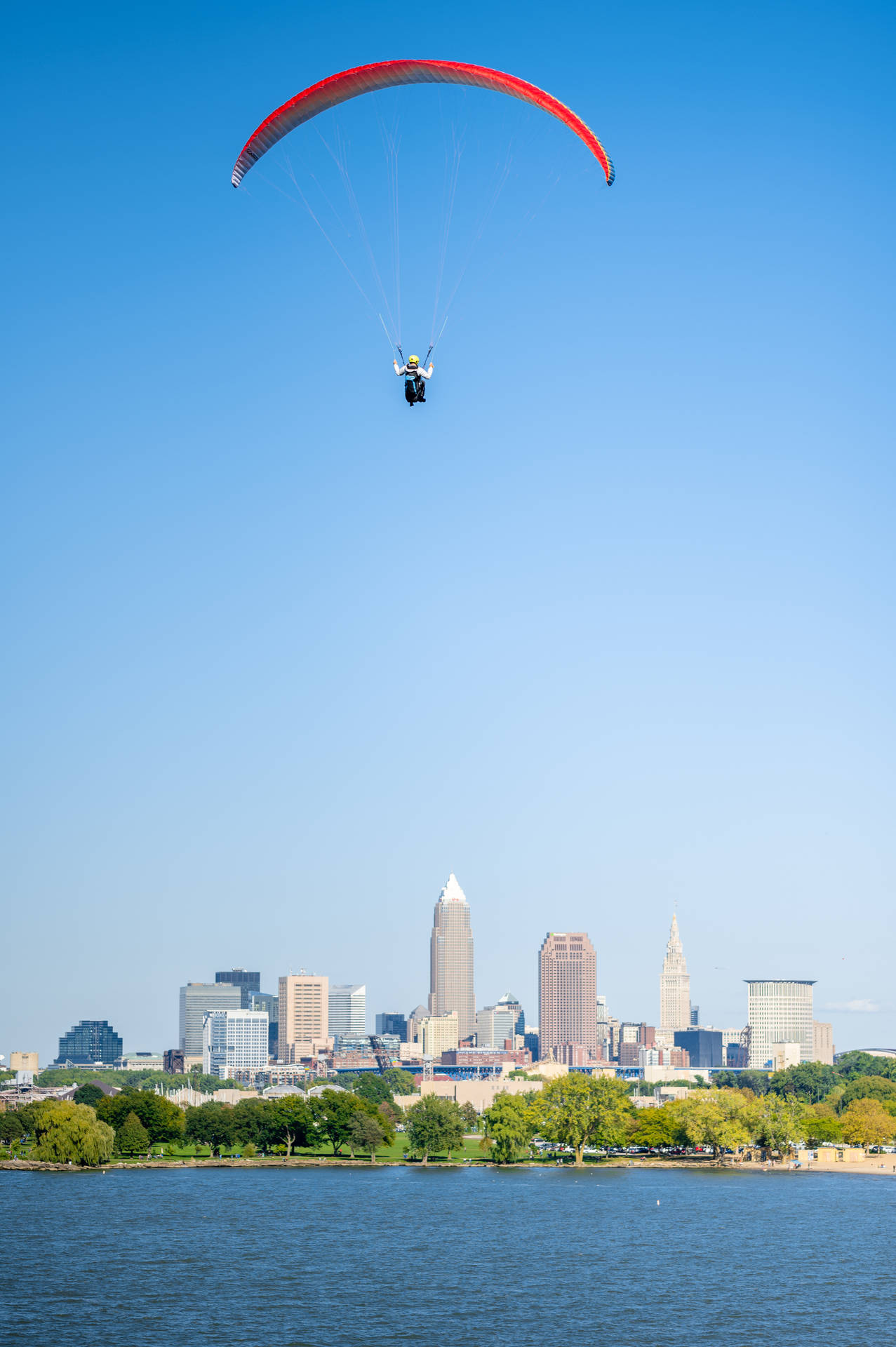 Paragliding Cleveland Skyline Background