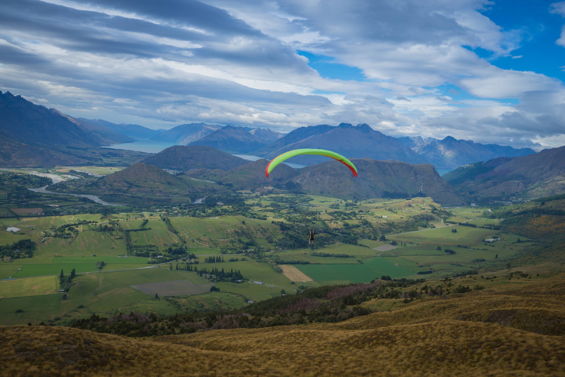 Paragliding In New Zealand Background
