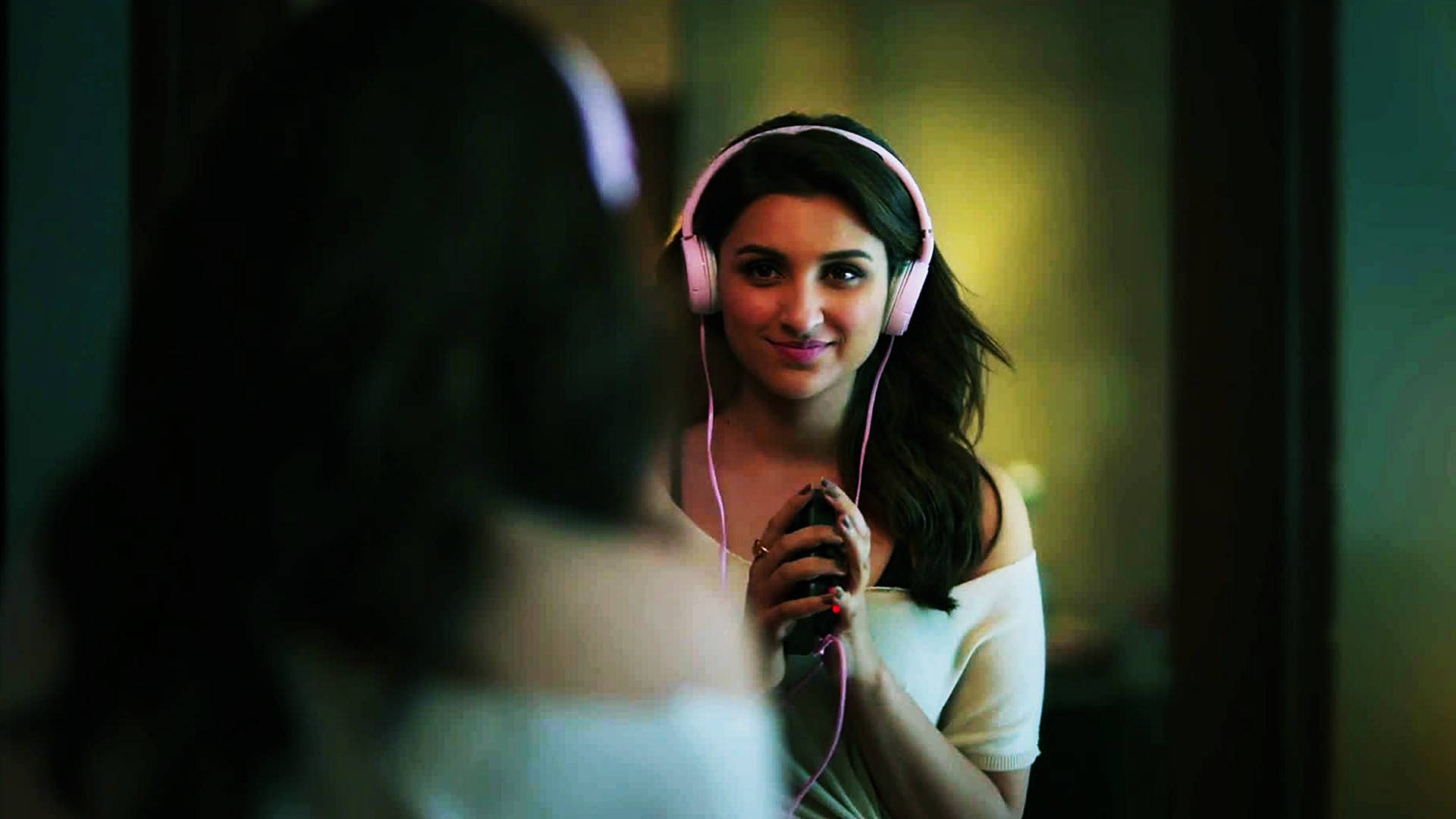 Parineeti Chopra With Pink Headphones Background