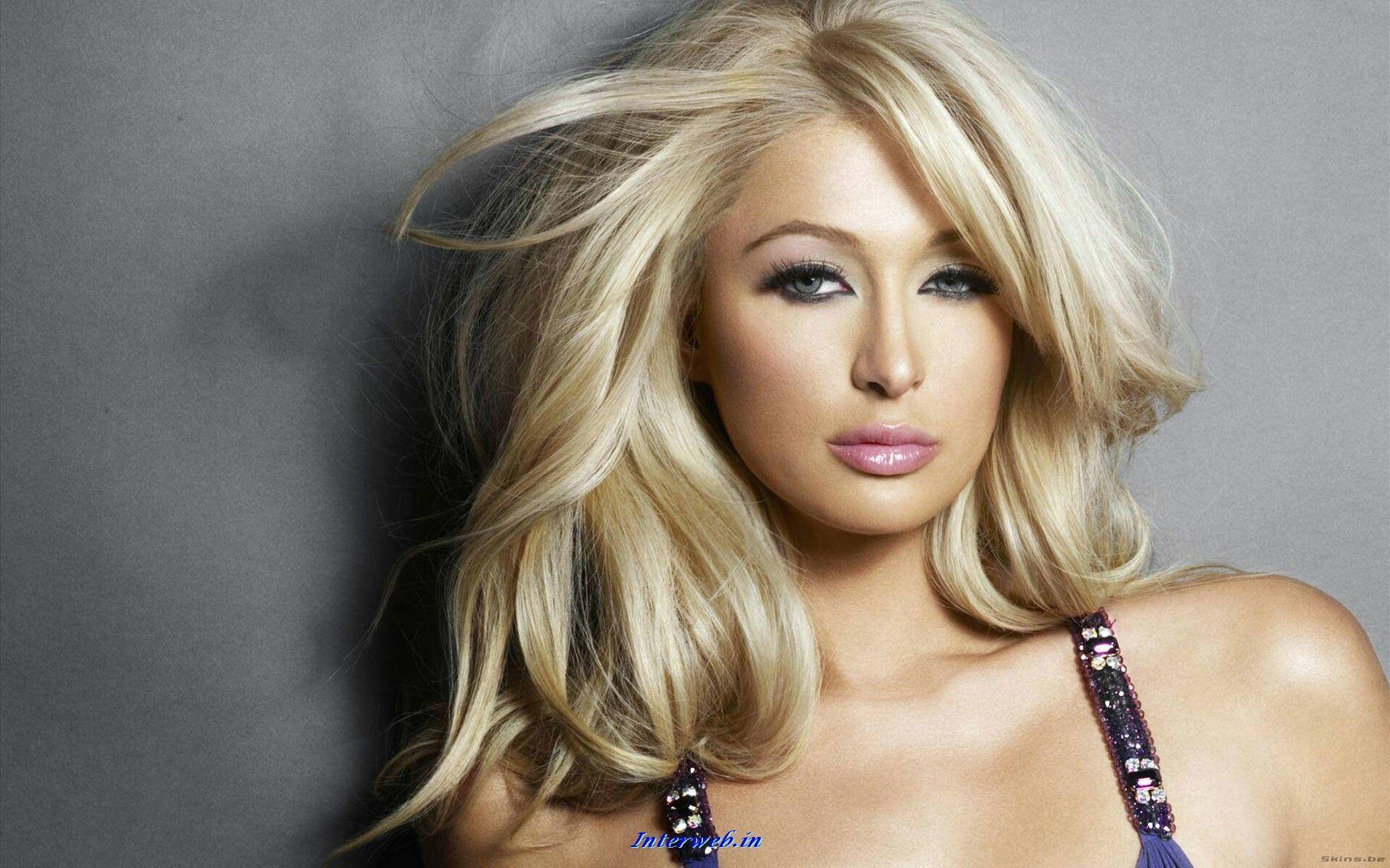 Paris Hilton Blonde Model Background