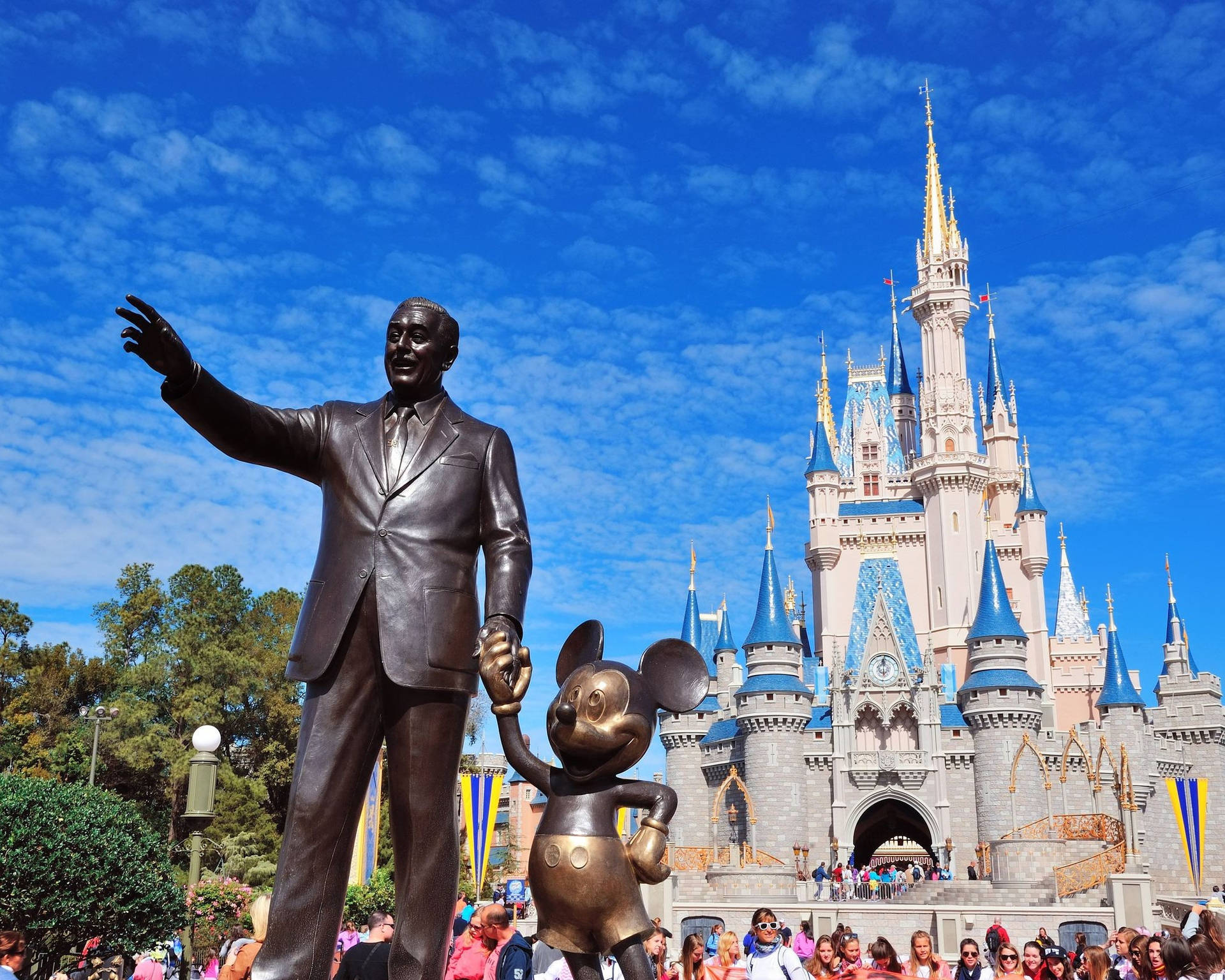 Partners Statue Disneyworld Background