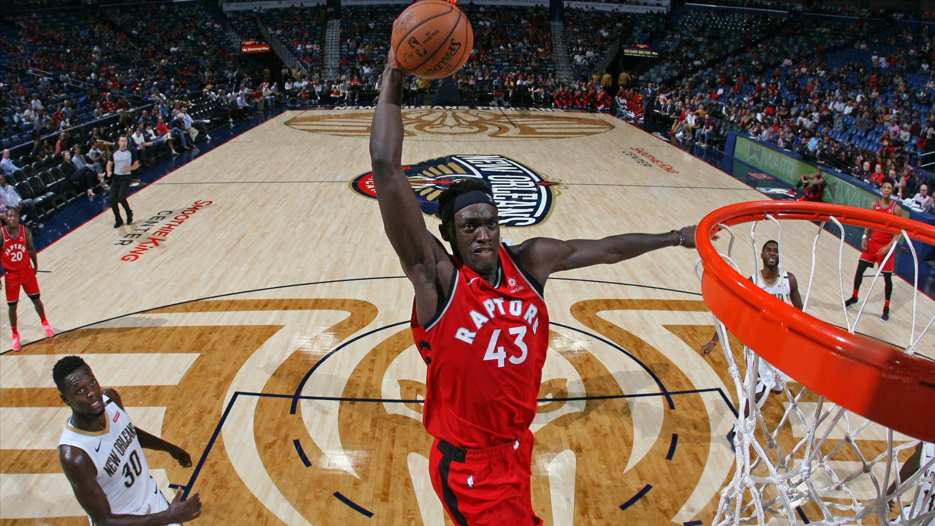 Pascal Siakam In Pelicans Court Background