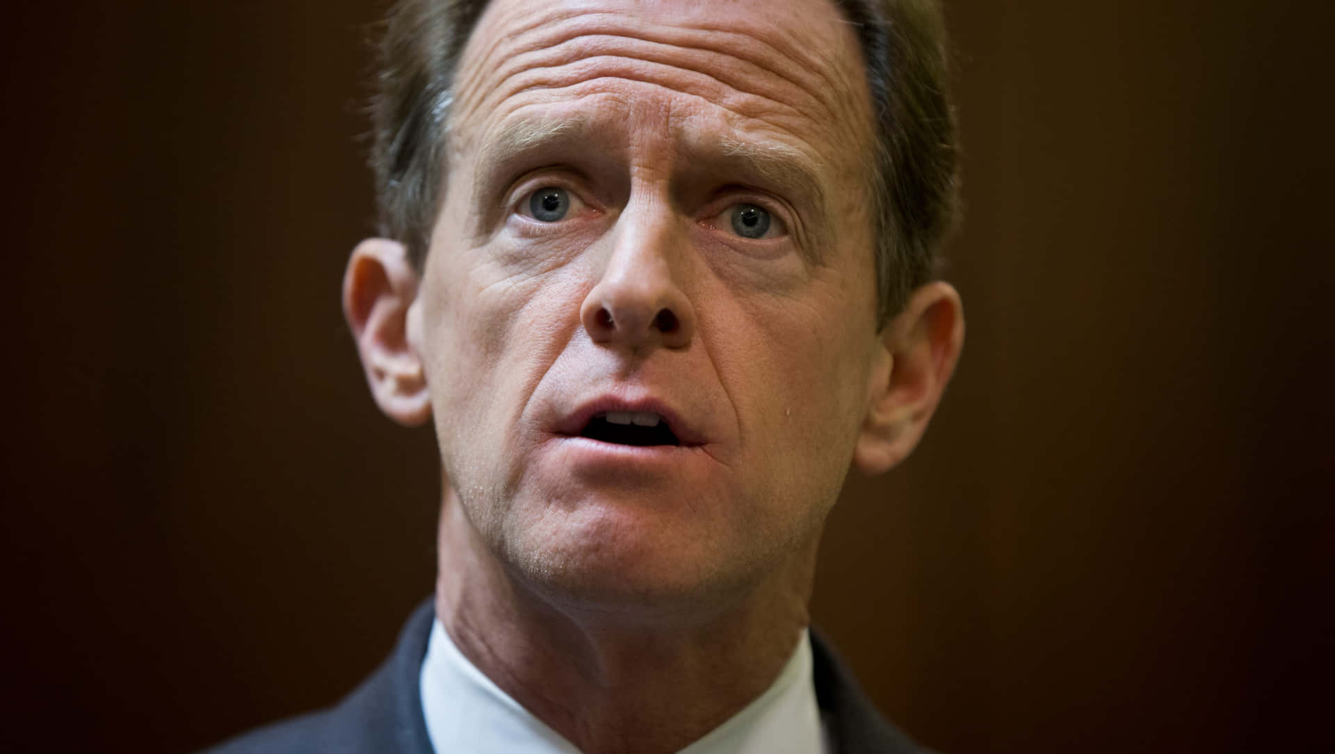 Pat Toomey Mid-speech Background