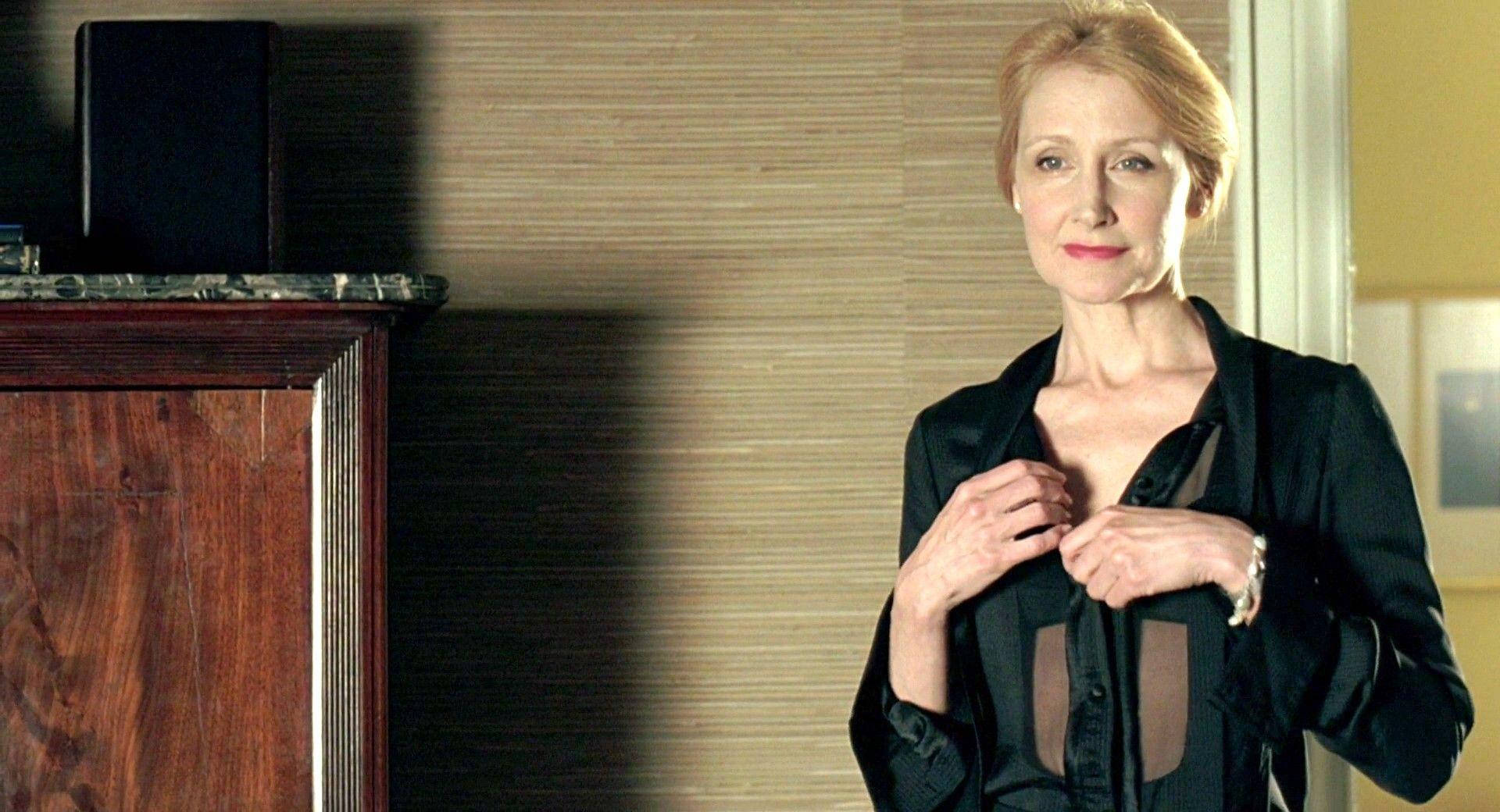 Patricia Clarkson In Elegy Background