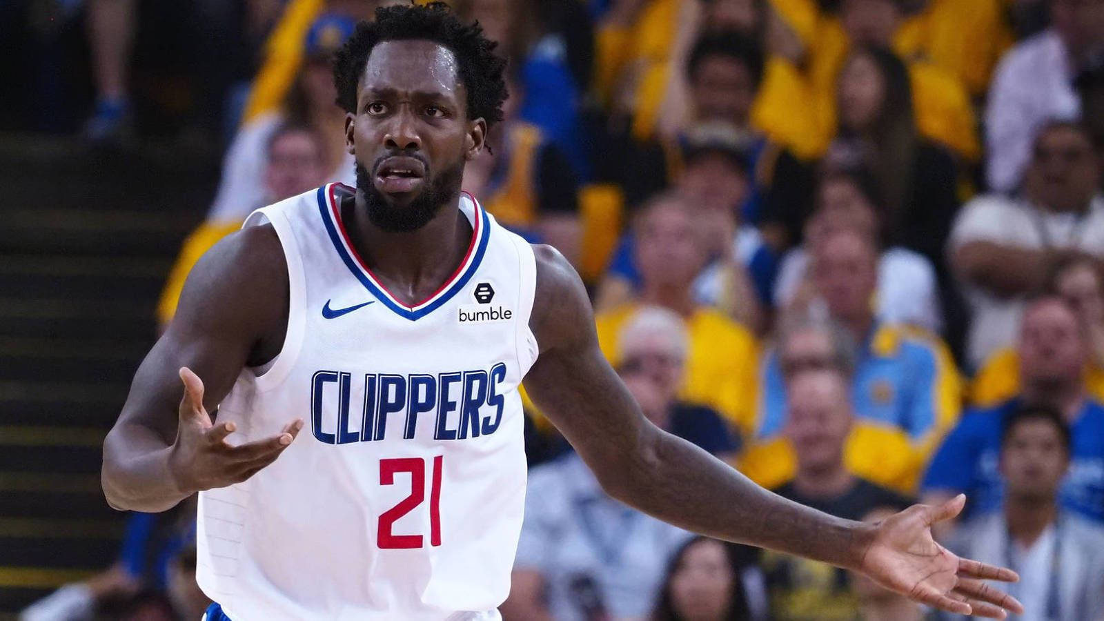 Patrick Beverly In White Clippers Jersey Background