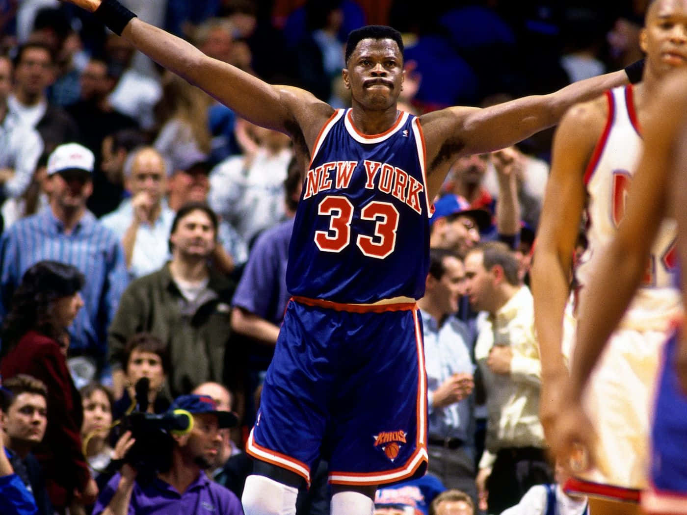 Patrick Ewing Nba Player Basketball Center Background