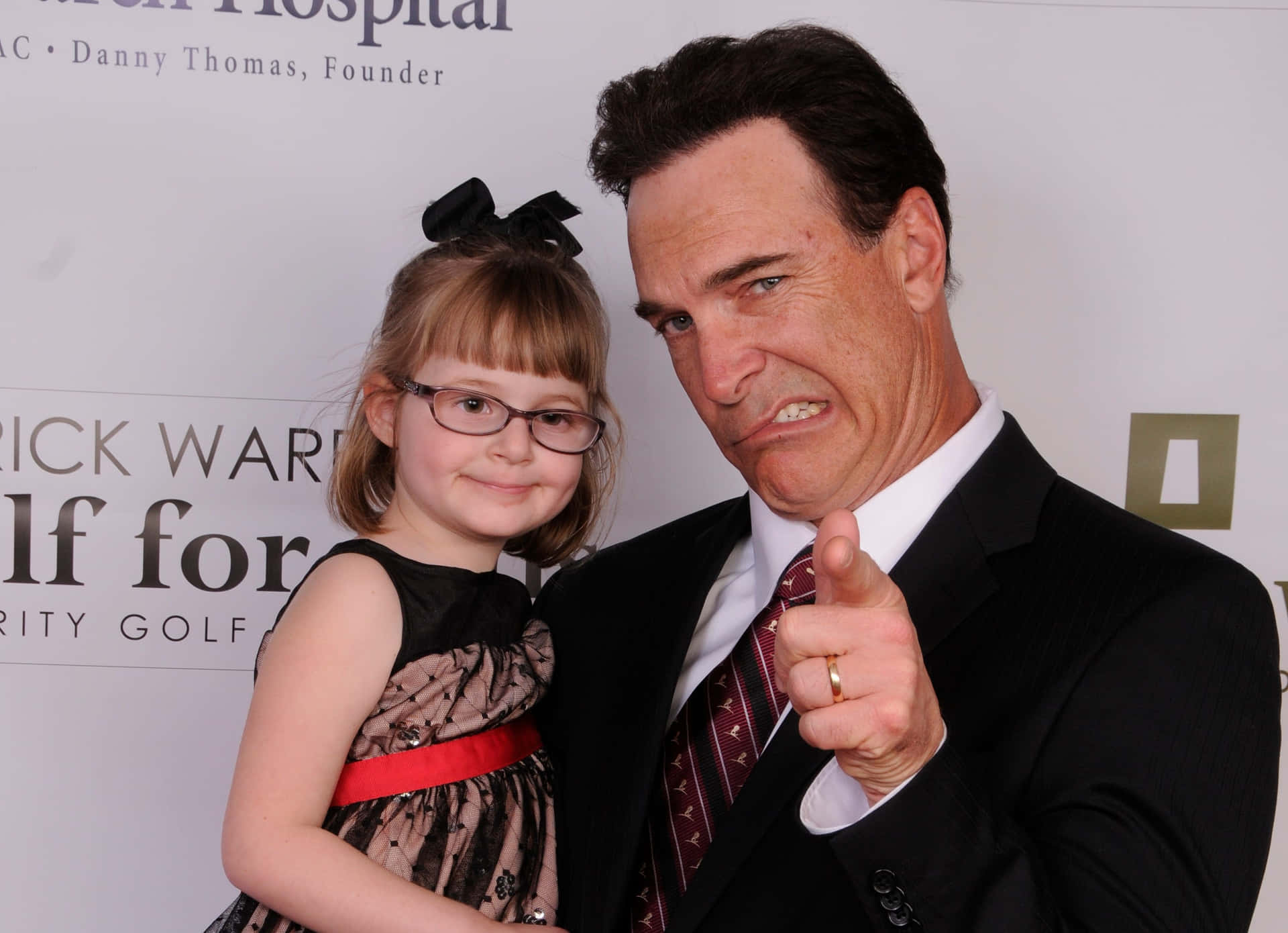 Patrick Warburton In Dynamic Pose Background