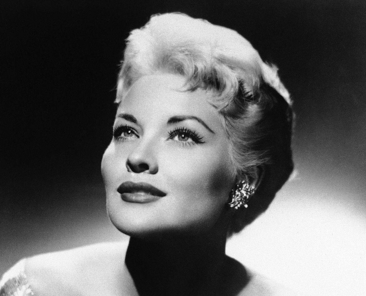 Patti Page: The Voice Of 1950s America Background