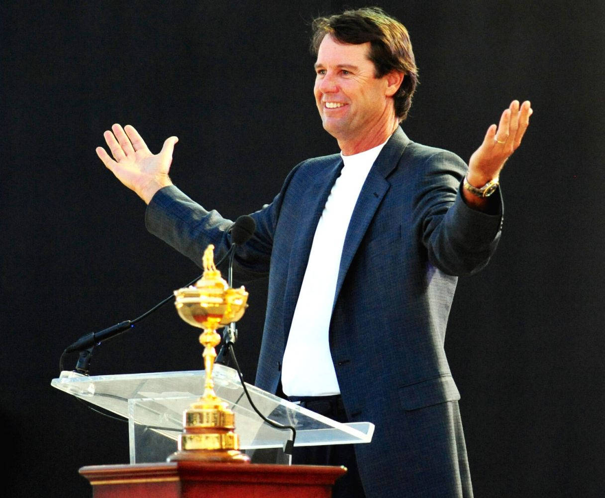 Paul Azinger Arms Open Background